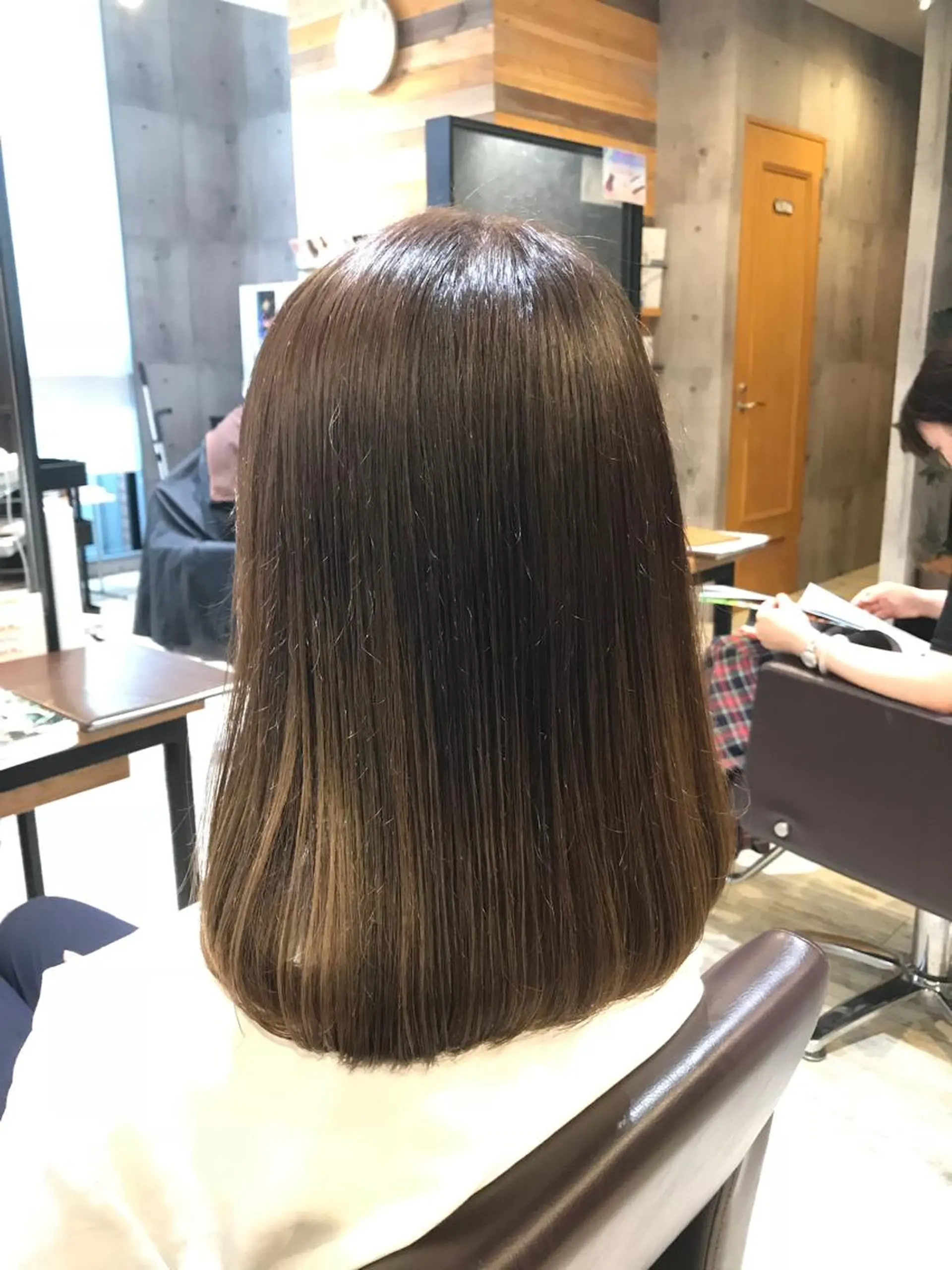 ミディアム カラー パーマ ヘアアレンジ メンズ キッズ ネイル マツエク・マツパ ヘアカラー トリートメント EnBlesS西宮 マンツーマン神道有基のヘアスタイル