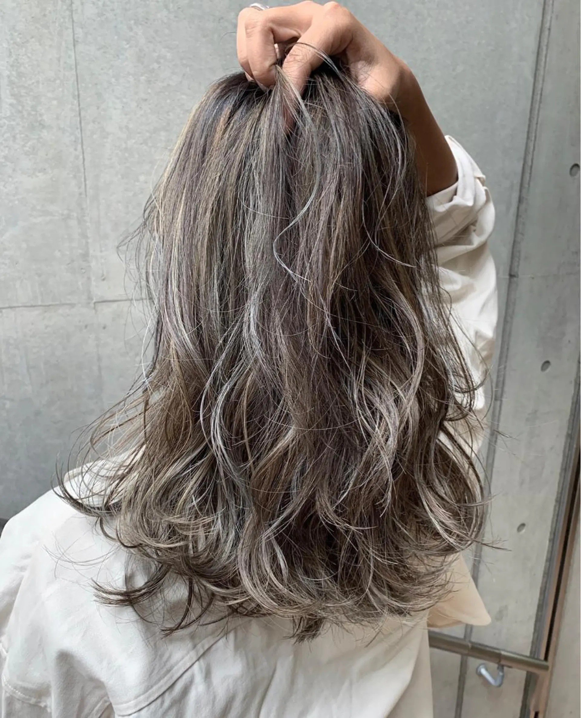 セミロング カラー ハイライトカラー オレンジ ハイライト box  mico. mutsumiのヘアスタイル