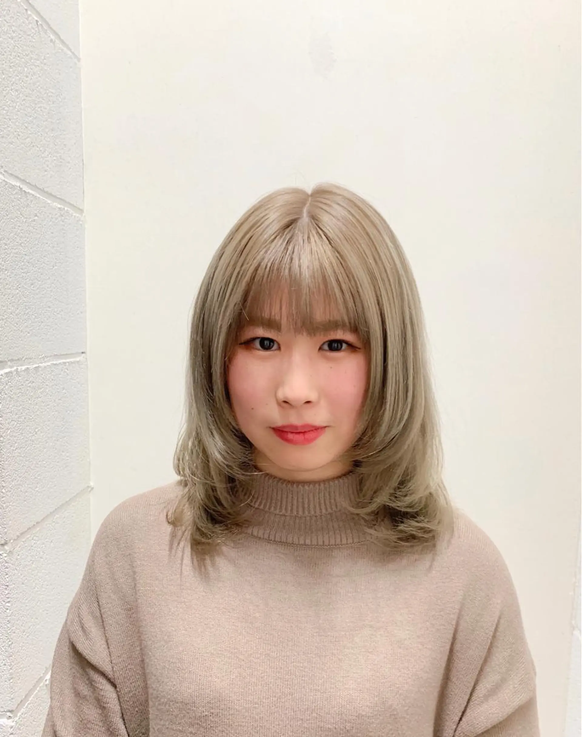 ミディアム カラー ブリーチ ブロンド ヘアカラー トリートメント THE./ブリーチ 透感カラー/髪質改善のヘアスタイル