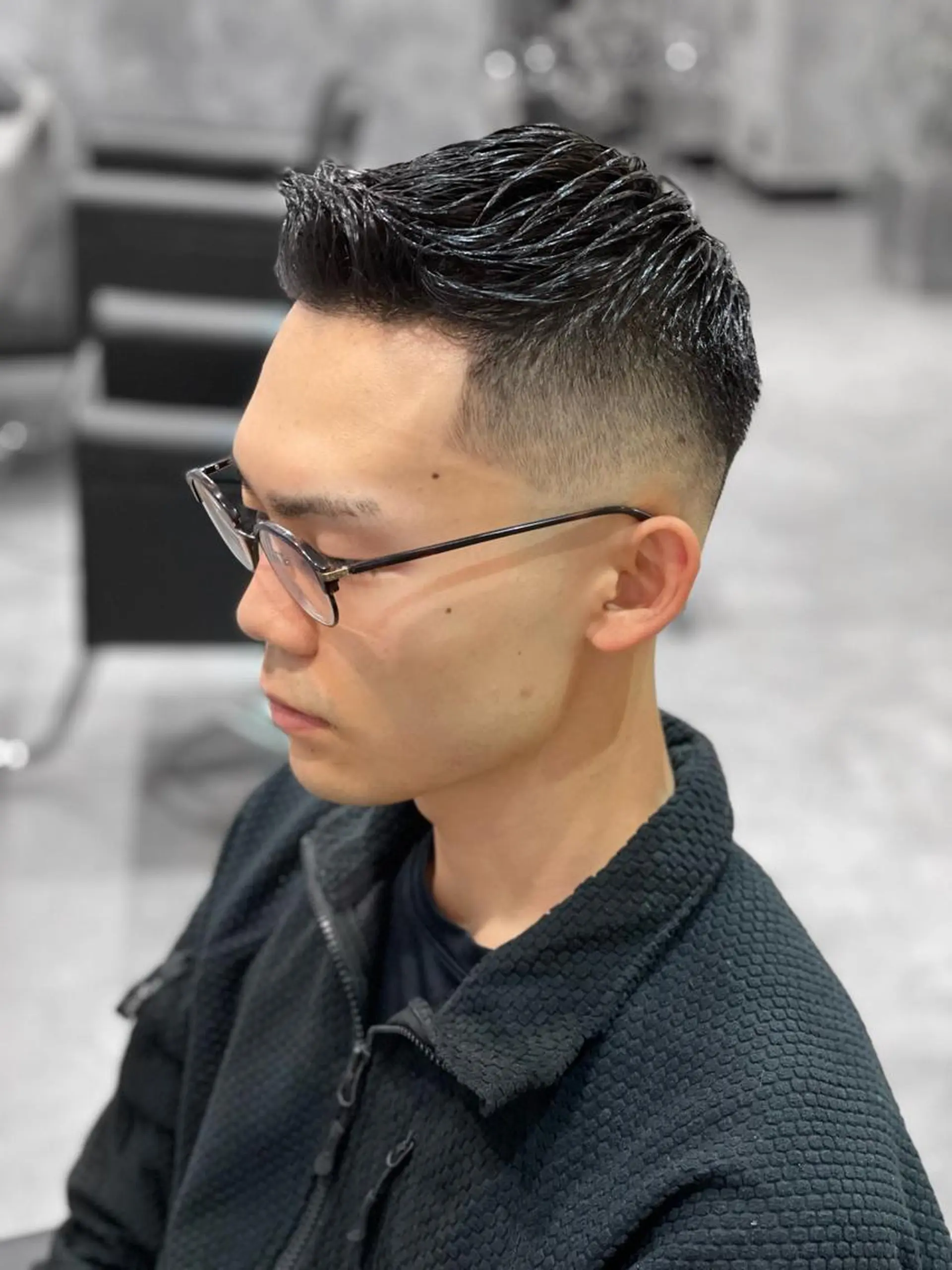 ショート メンズ アップバング センターパート フェードカット メンズパーマ スキンフェード 🔥メンズ特化🔥 谷口力哉のヘアスタイル