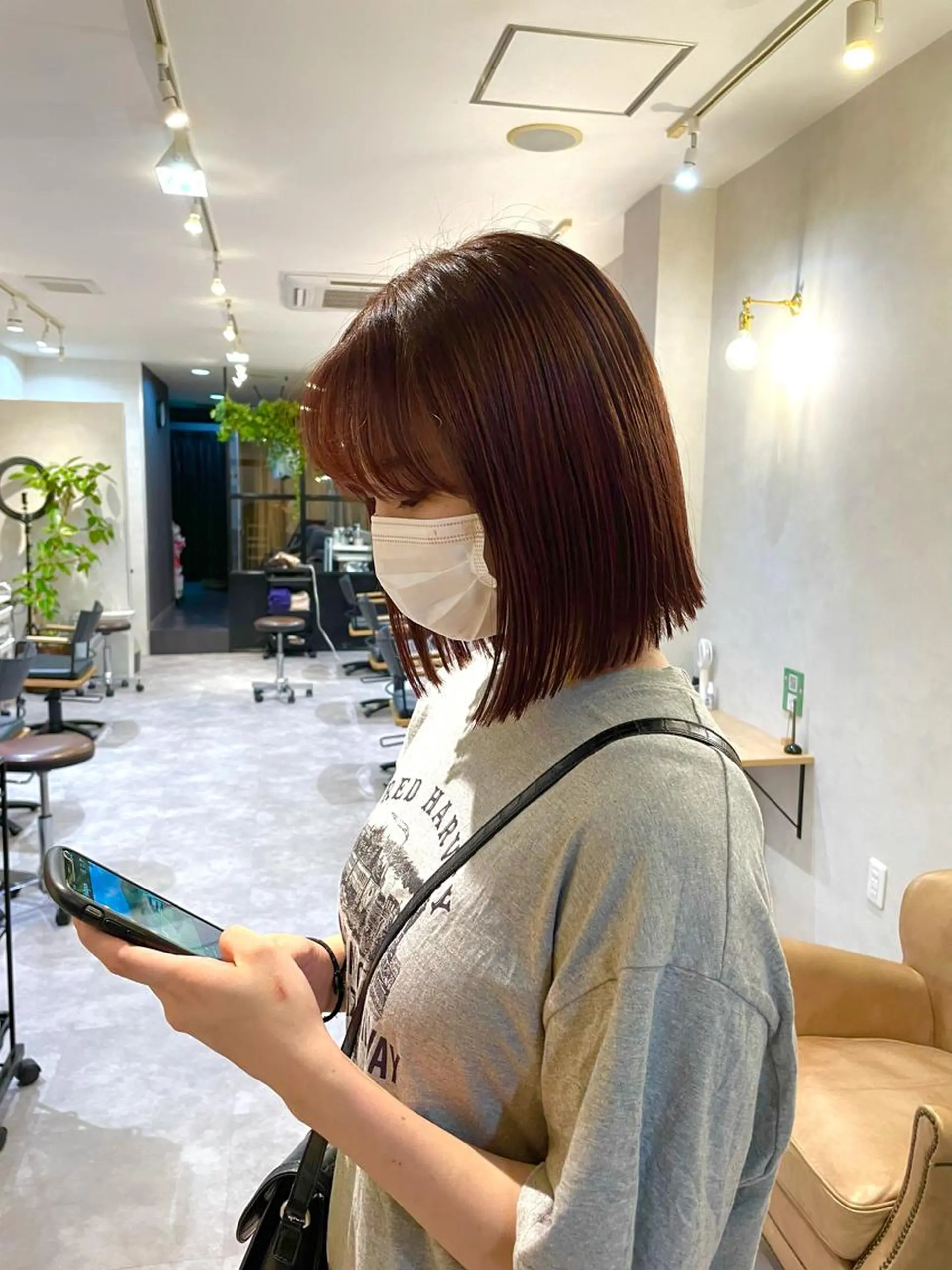 ショート カラー ブラウンカラー ピンクカラー ピンクブラウン ボブ 外ハネヘア salowin梅田茶屋町north所属・くがれいじ 梅田/ショート/ボブのヘアスタイル