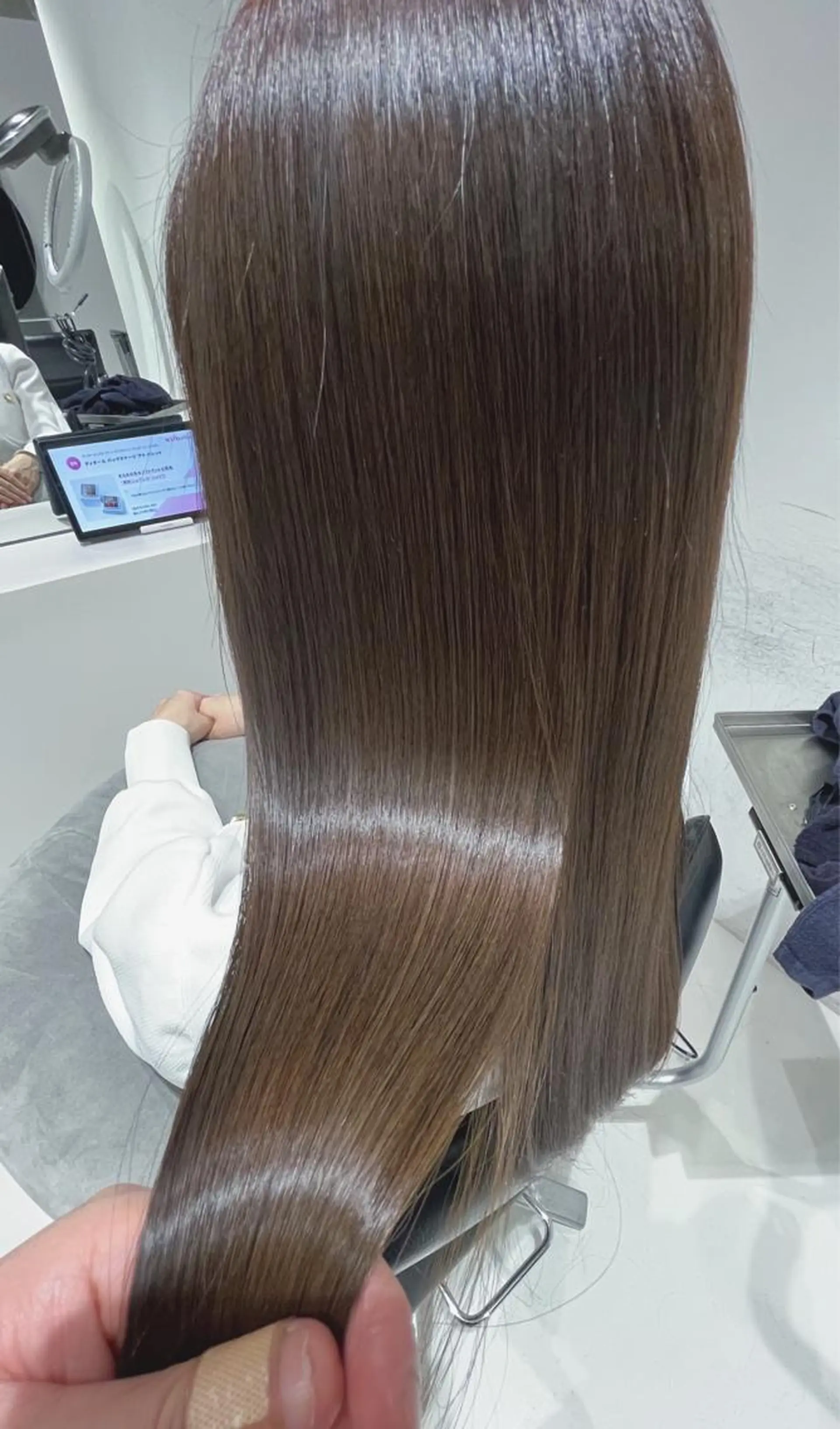 ロング カラー グレージュ トリートメント mai🐷髪質改善 🖤透ける暗髪🖤のヘアスタイル