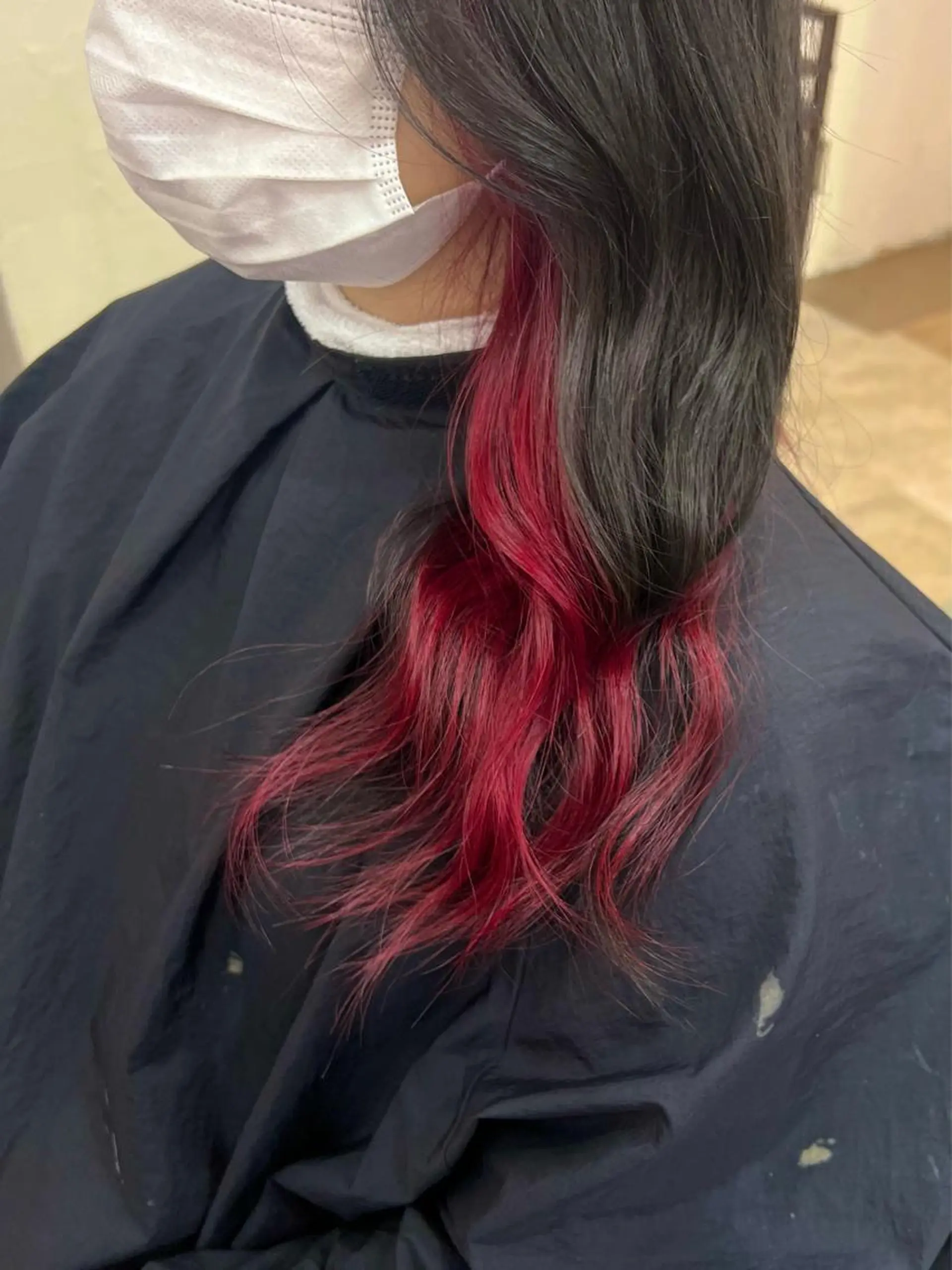 セミロング 🩷艶カラー 🧡💛リサ🫧のヘアスタイル