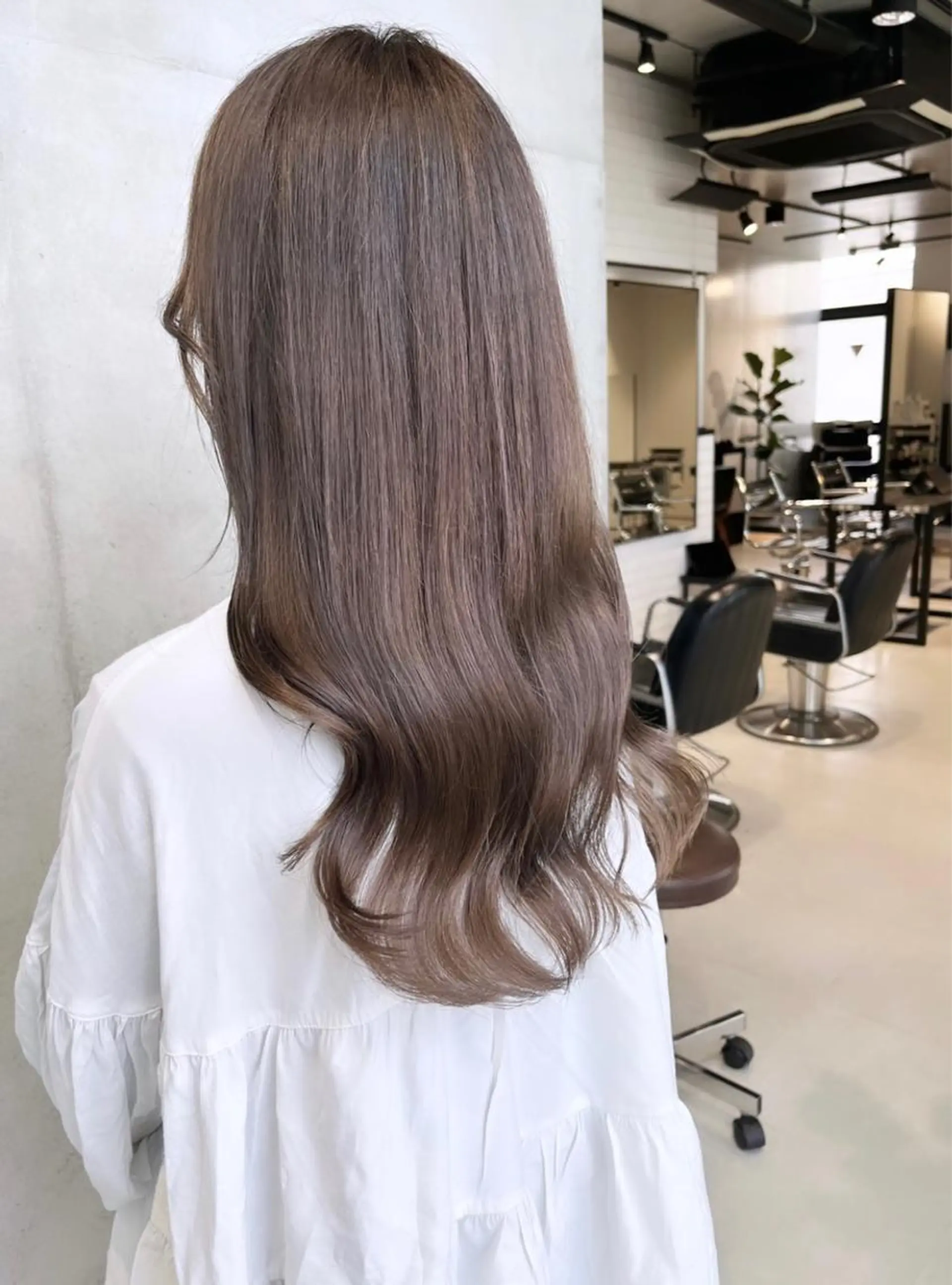 ロング カラー パーマ ヘアアレンジ カット ヘアカラー トリートメント ヘッドスパ 透明感/オリーブ/ グレージュ/YUKAのヘアスタイル