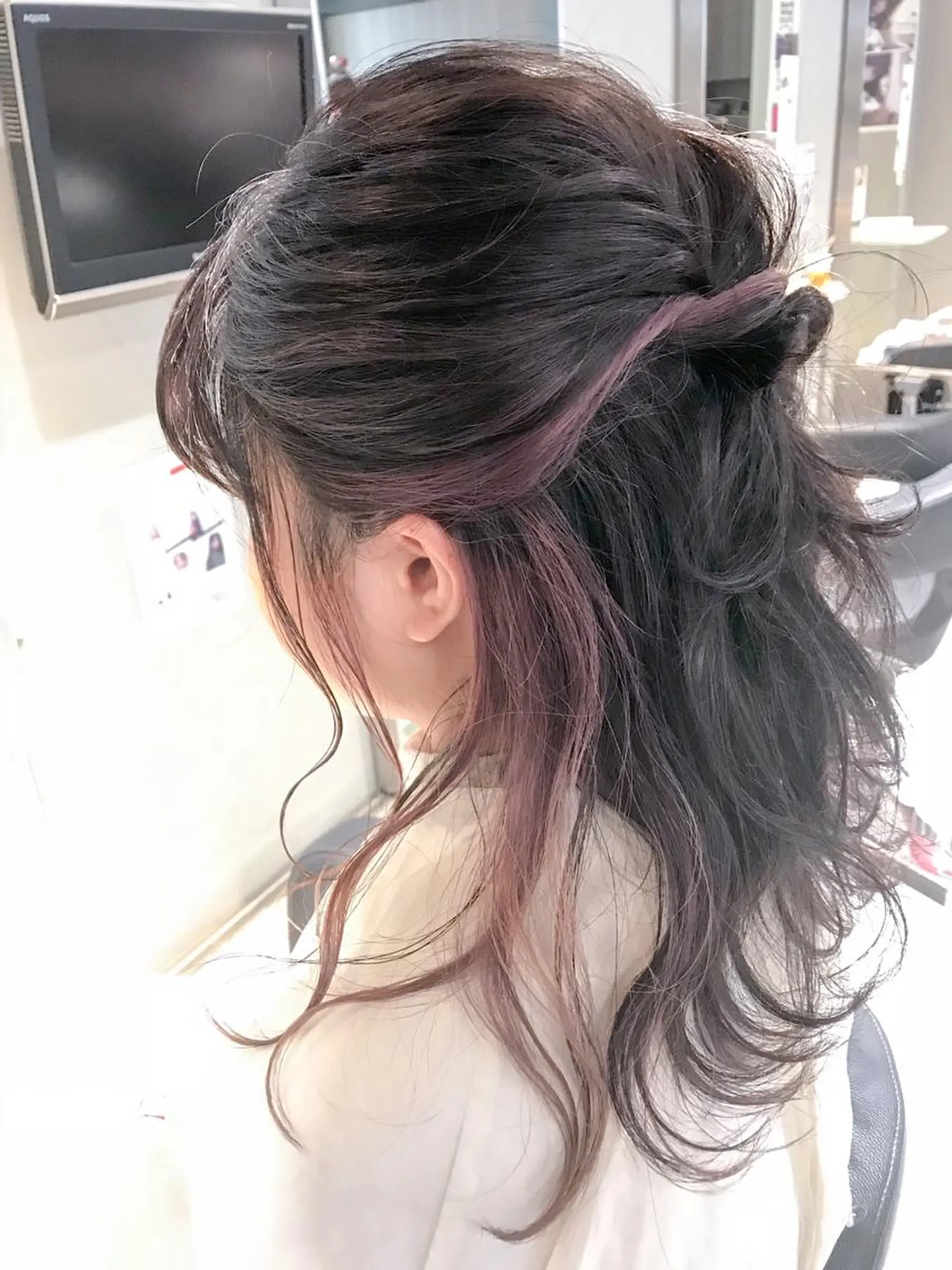 ミディアム カラー ピンクカラー パープルカラー カット ヘアカラー BOX mico.のヘアスタイル