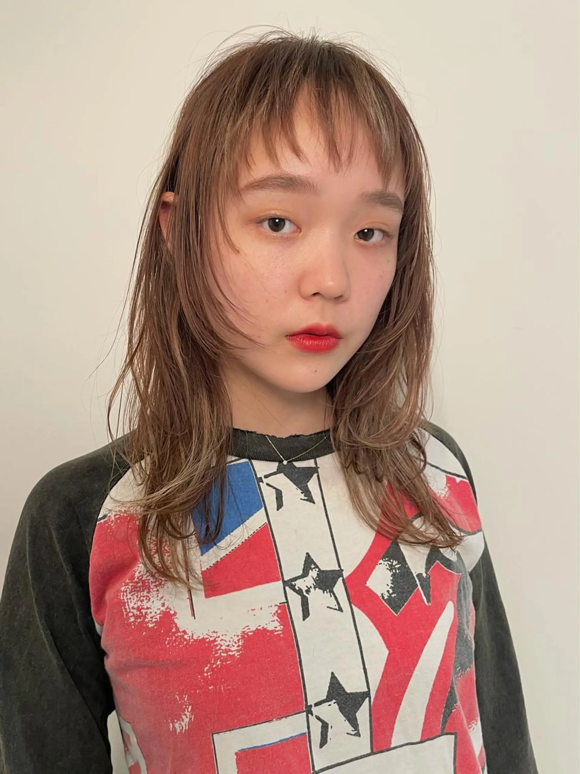 ミディアム カラー ハイライトカラー ハイライト ウルフカット カット ヘアカラー トリートメント ブリーチ😼 ボブ✍️レイヤーのヘアスタイル