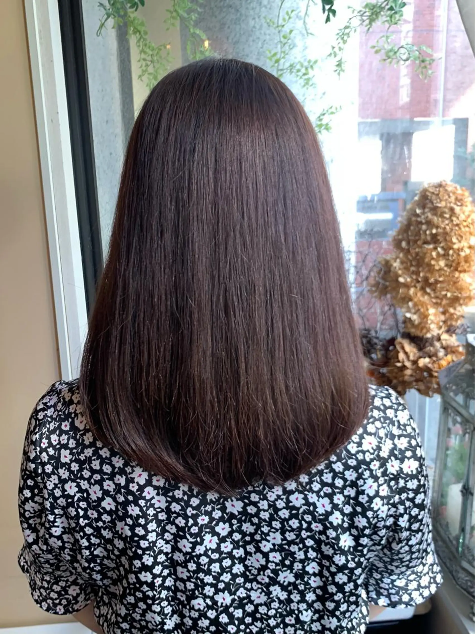 セミロング カラー グレージュ ラベンダーカラー ラベンダーグレージュ ラベンダーグレー トリートメント カット トリートメント FAVOR Emiのヘアスタイル