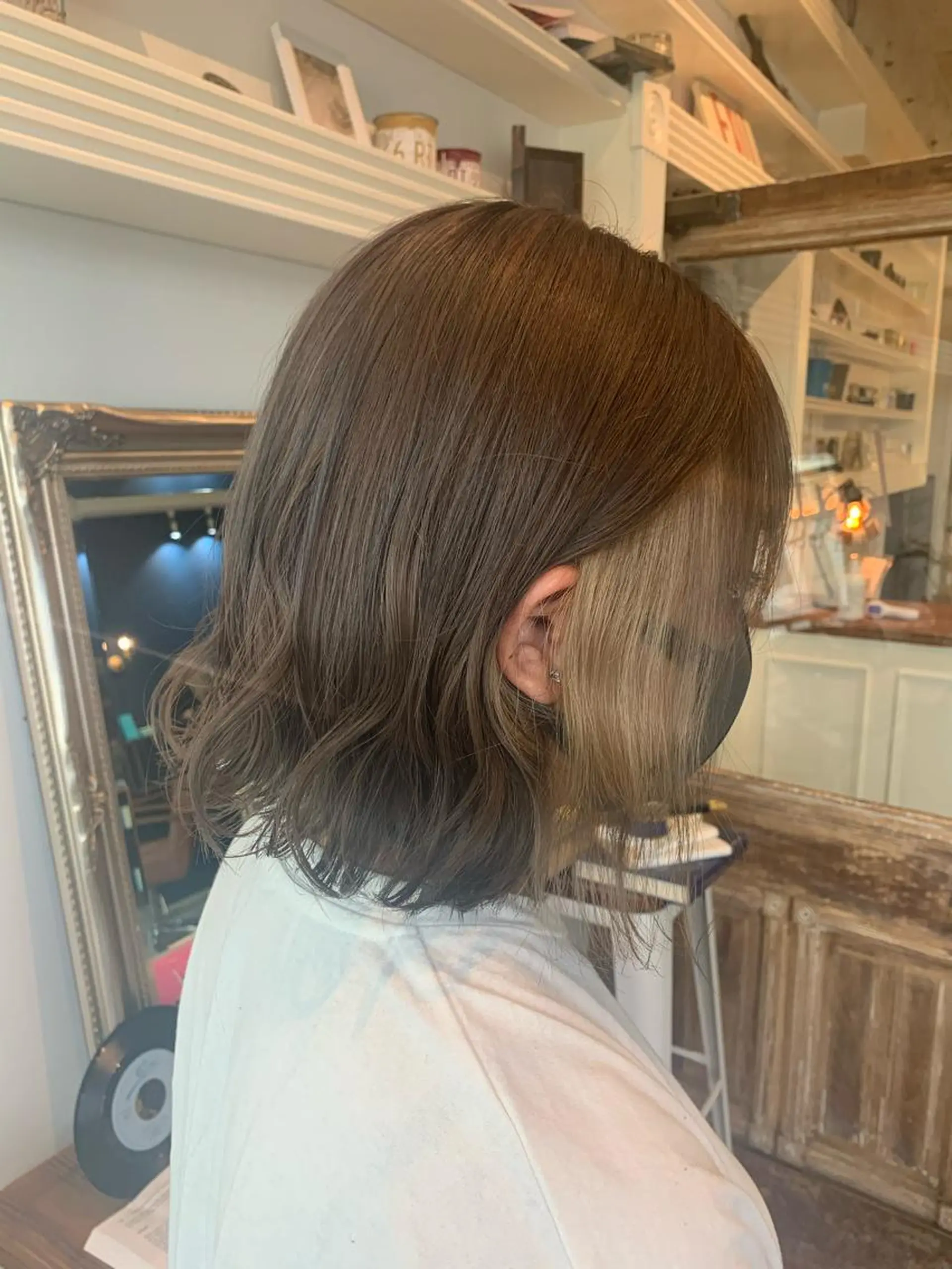 ミディアム カラー ハイトーン/レイヤー 💜Akaneのヘアスタイル