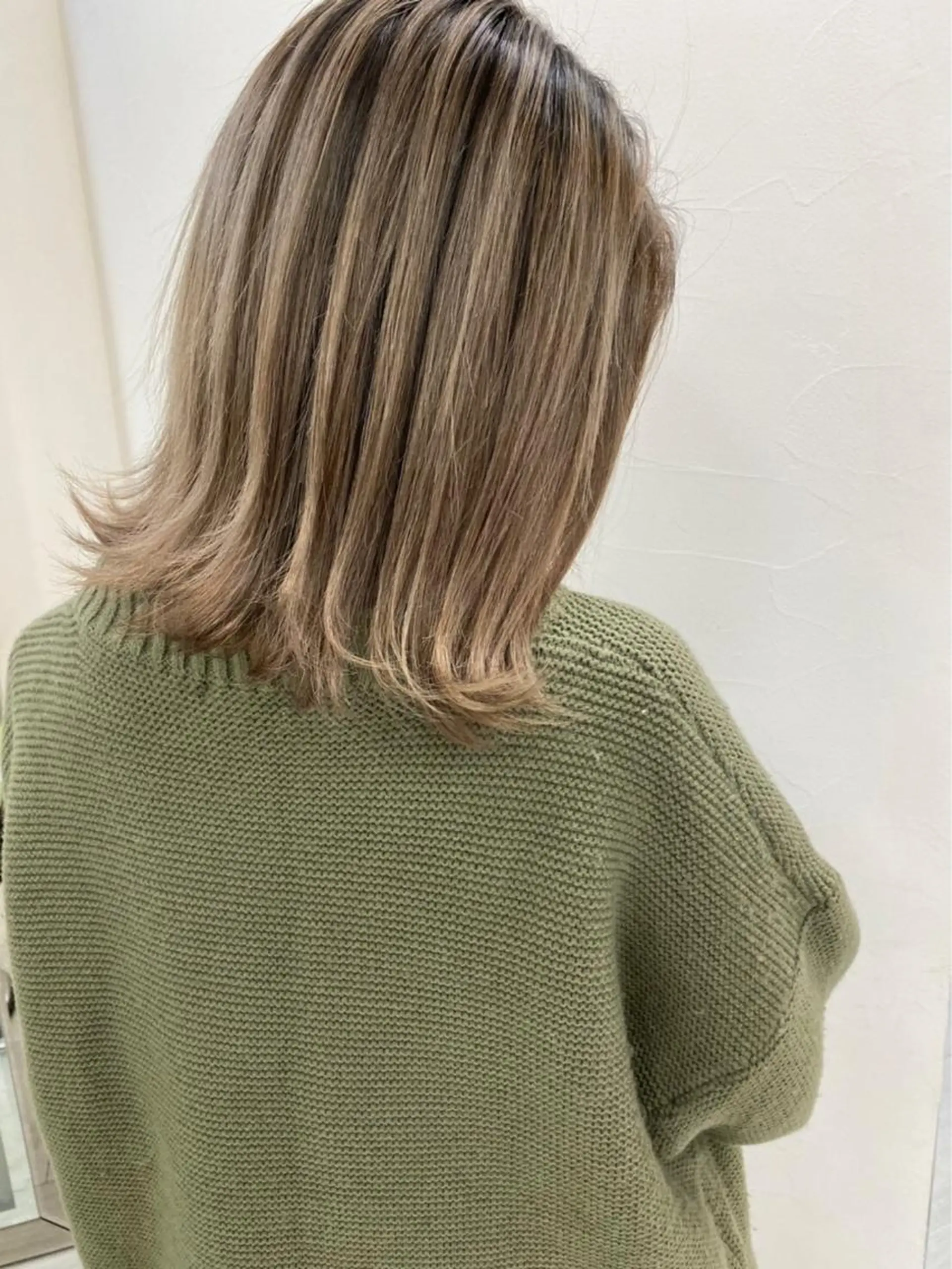 ミディアム カラー タナカ タクヤのヘアスタイル