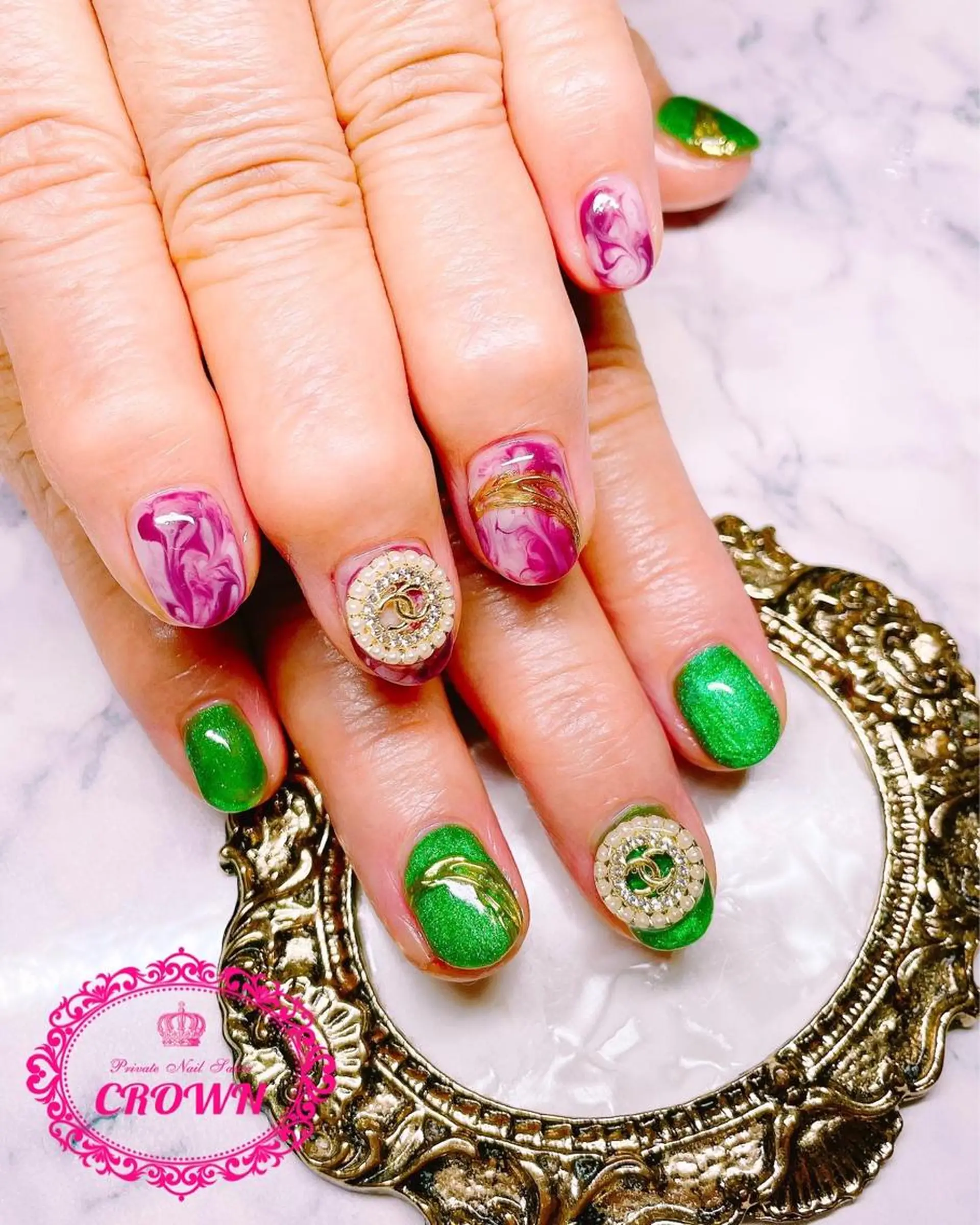 ネイル CROWN プライベートサロンのネイルデザイン