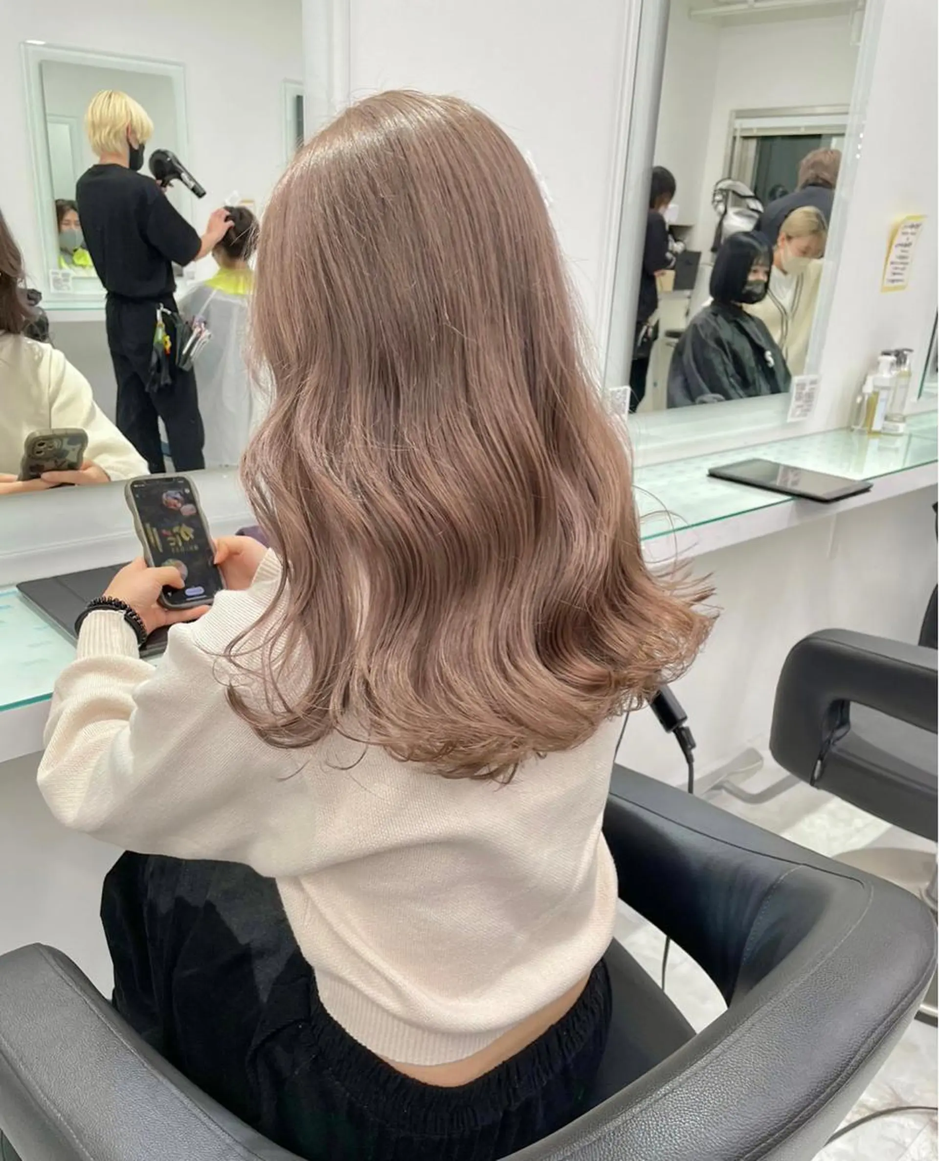 ミディアム カラー ヘアアレンジ メンズ キッズ ネイル マツエク・マツパ アイブロウ ヘアカラー トリートメント ♡ 𝐑𝐈𝐎♡のヘアスタイル