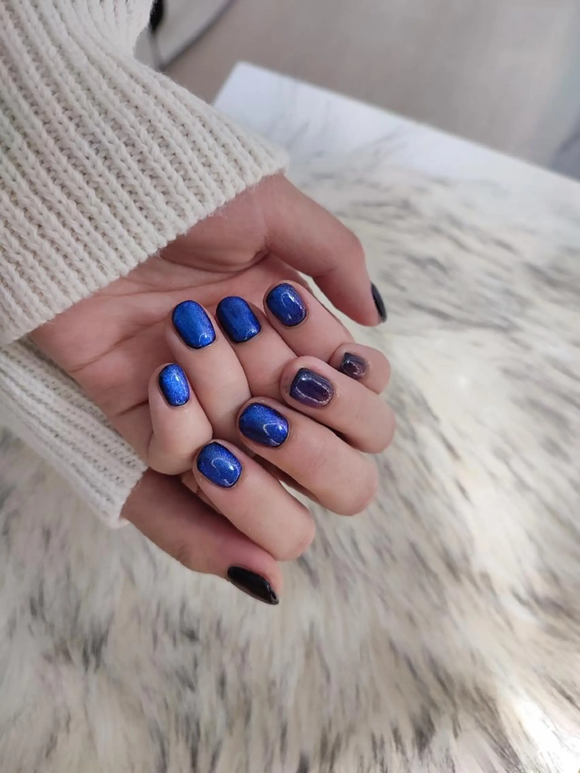 ネイル ハンドネイル RUNWAY 　　の眉毛・アイブロウイメージ