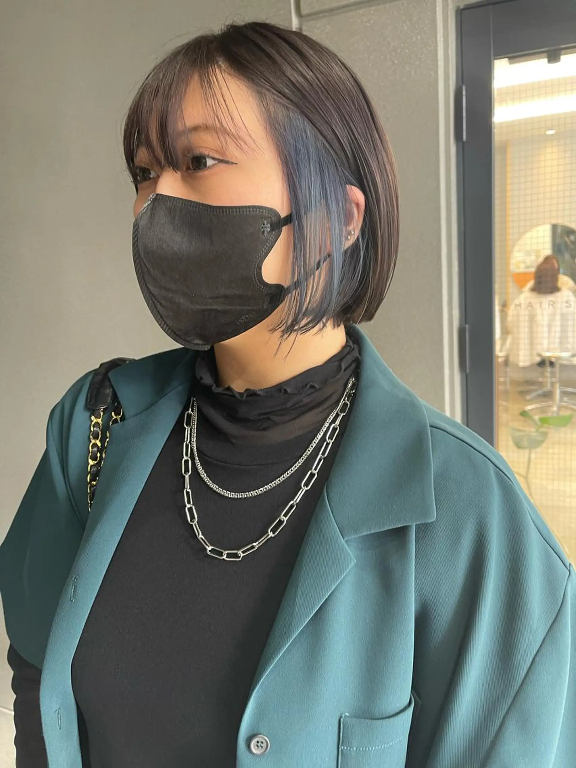 ショート カラー 💓パーマ，💗 レイヤーカットのヘアスタイル