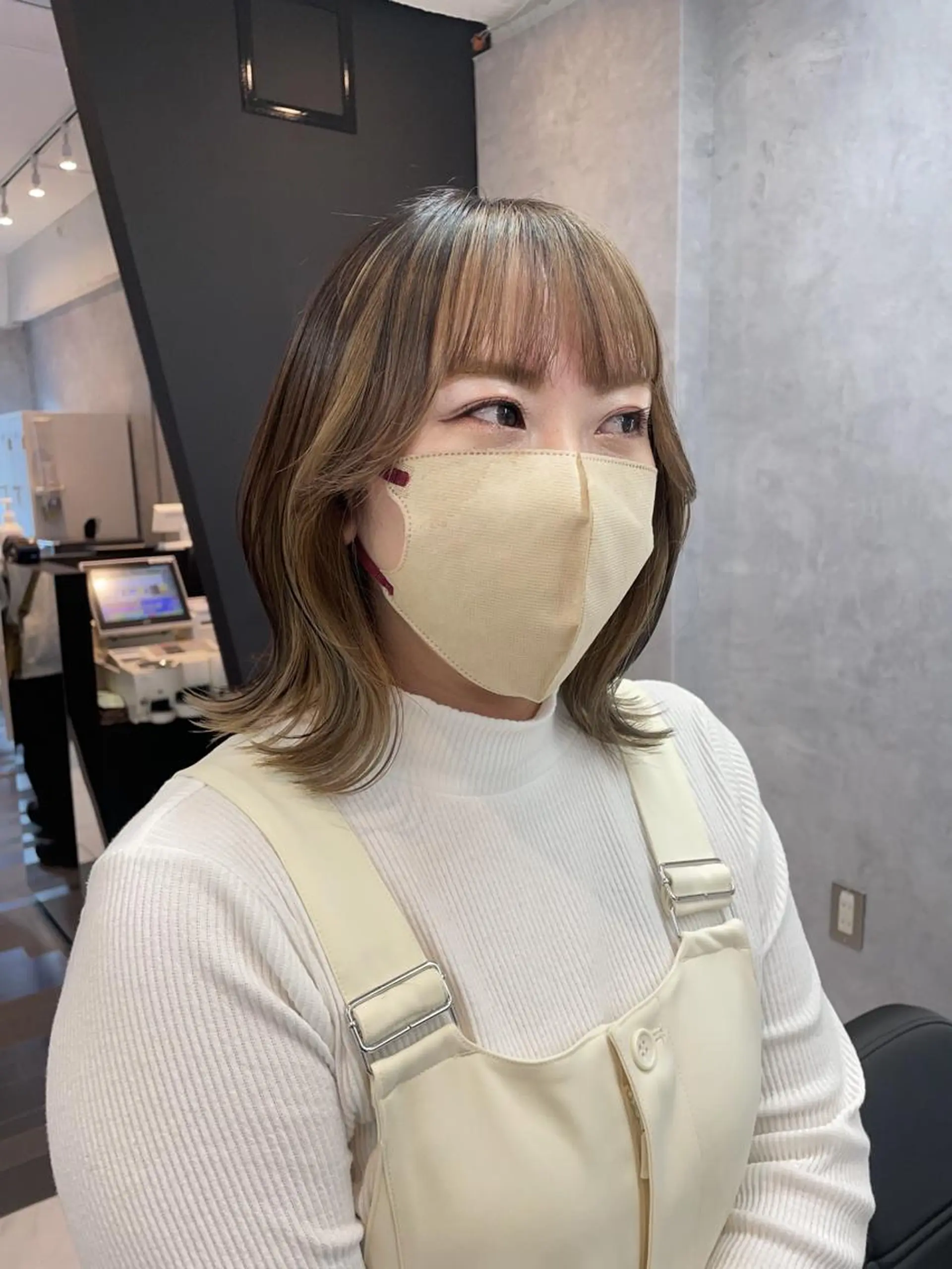 ミディアム カラー ブリーチ インナーカラー カット ヘアカラー トリートメント _WHITE 天神店 YUMEKA🐻のヘアスタイル