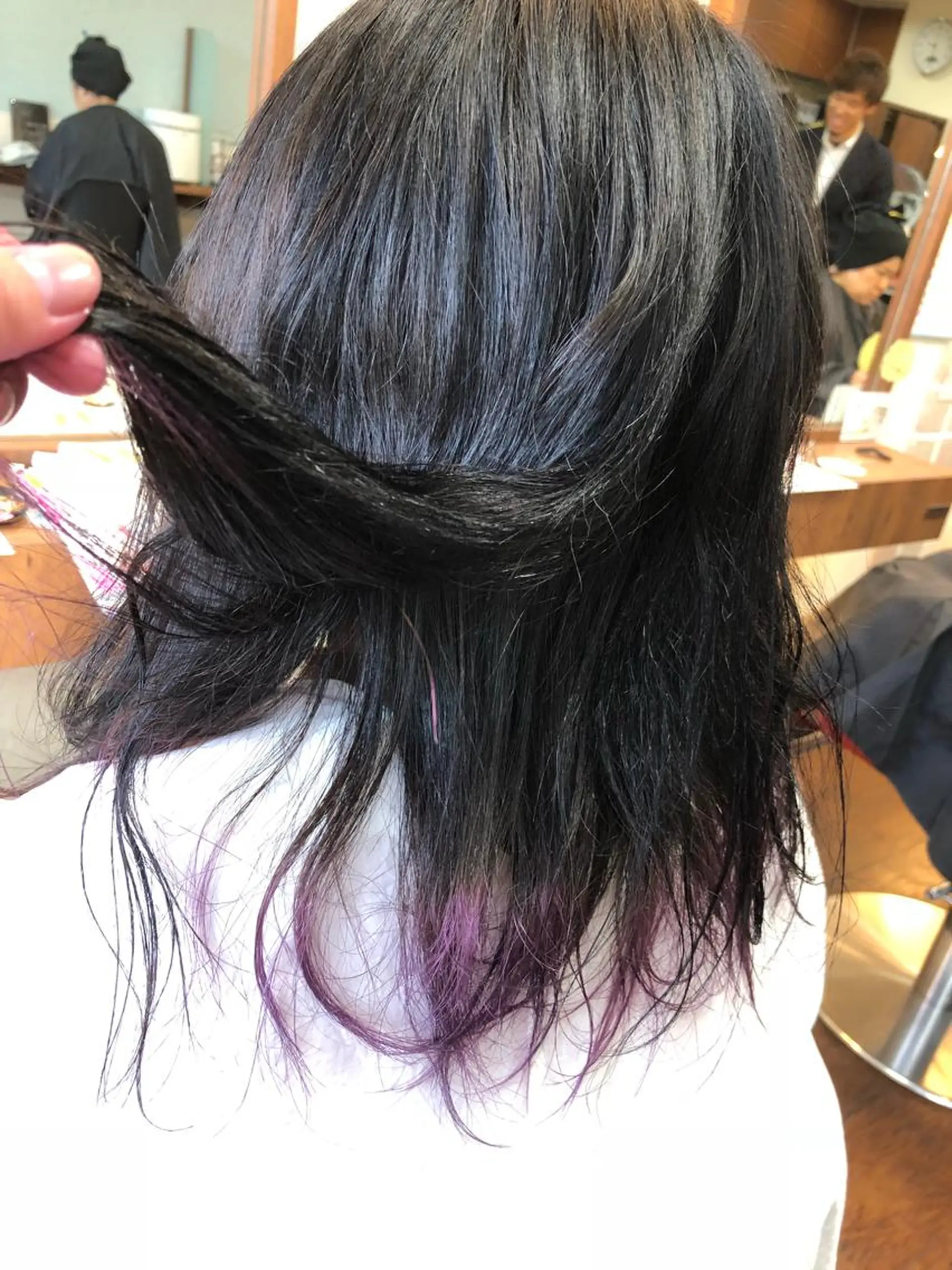 カラー ブリーチ インナーカラー ピンクカラー 大野 まゆのヘアスタイル