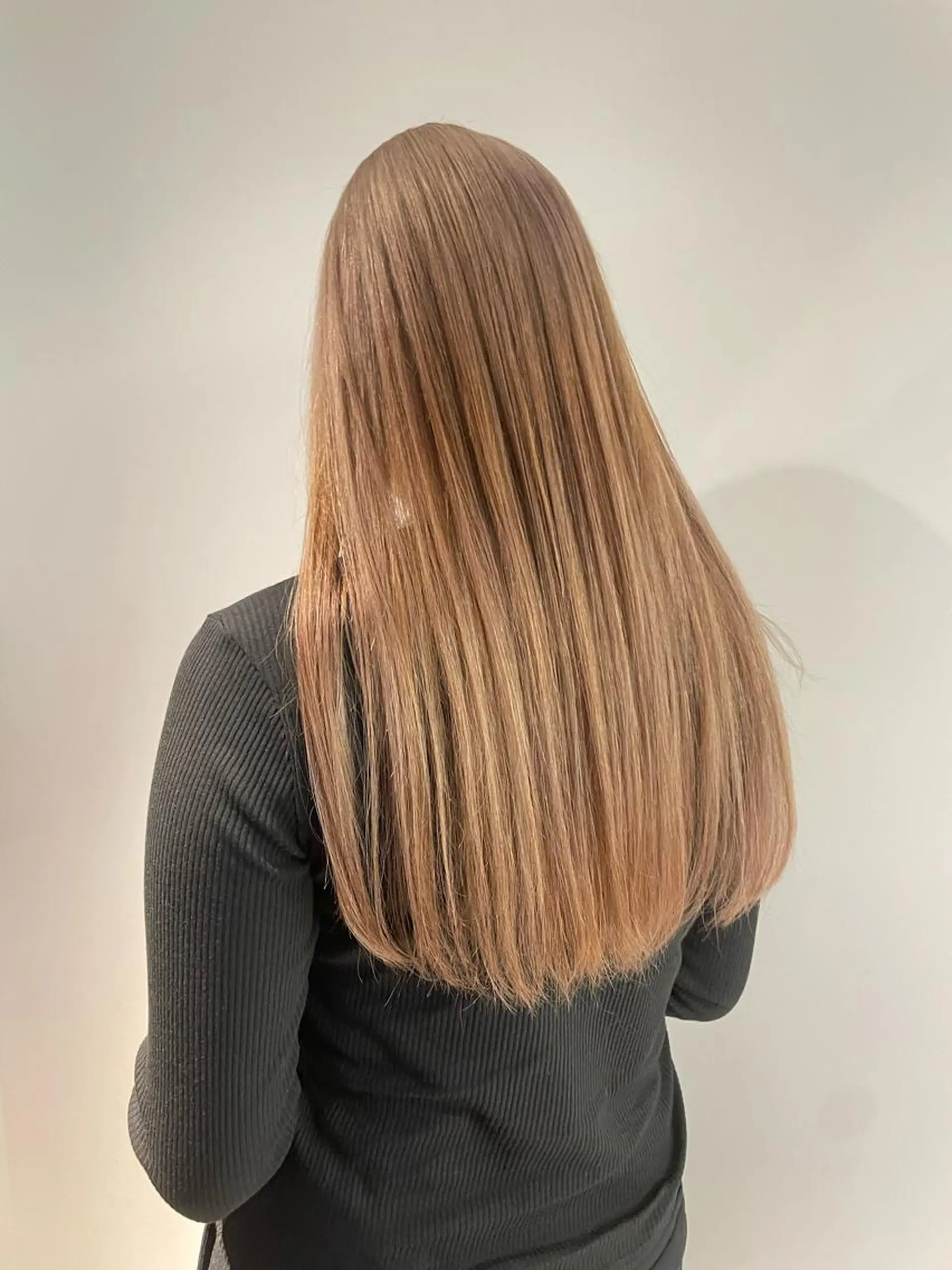 ロング カラー ヘアアレンジ ベージュカラー ヘアカラー トリートメント 🎗秋山勇/ GEAR.代表のヘアスタイル