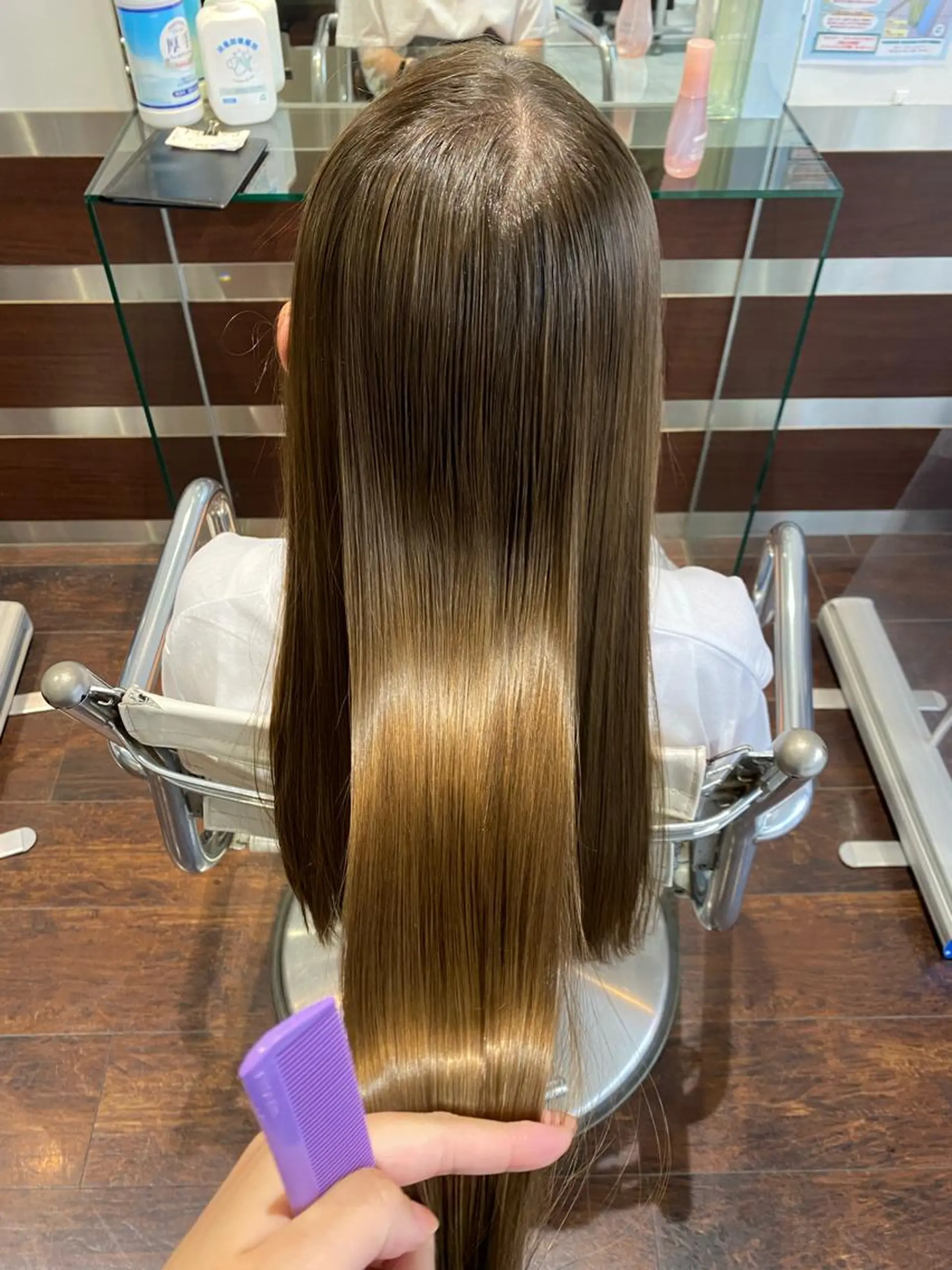 ロング 髪質改善 縮毛矯正 トリートメント 白髪ぼかしハイライト めさきすずなのヘアスタイル