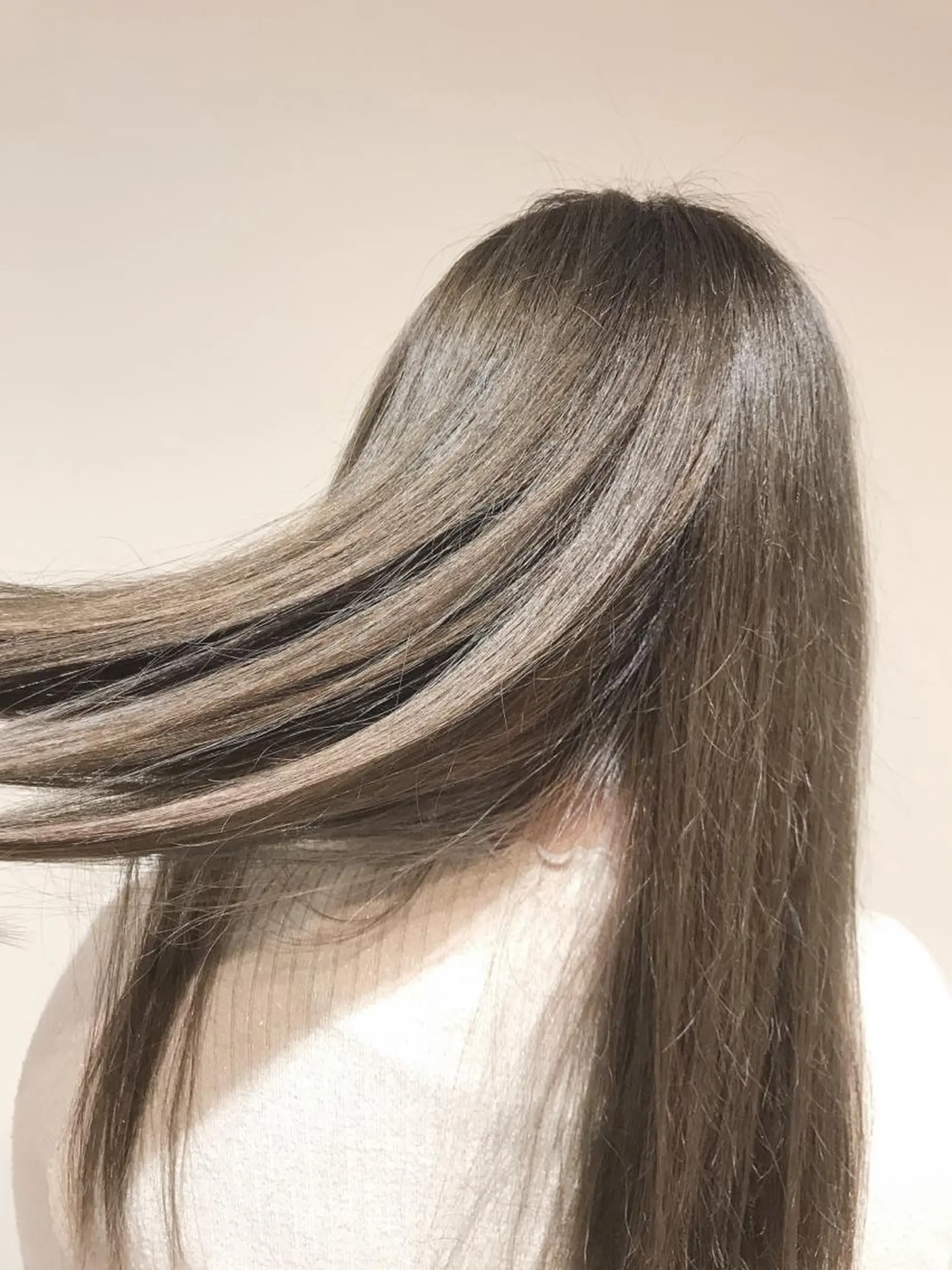 ロング カラー ベージュカラー ミルクティーベージュ 限定クーポン 💕大量更新ブリーチのヘアスタイル