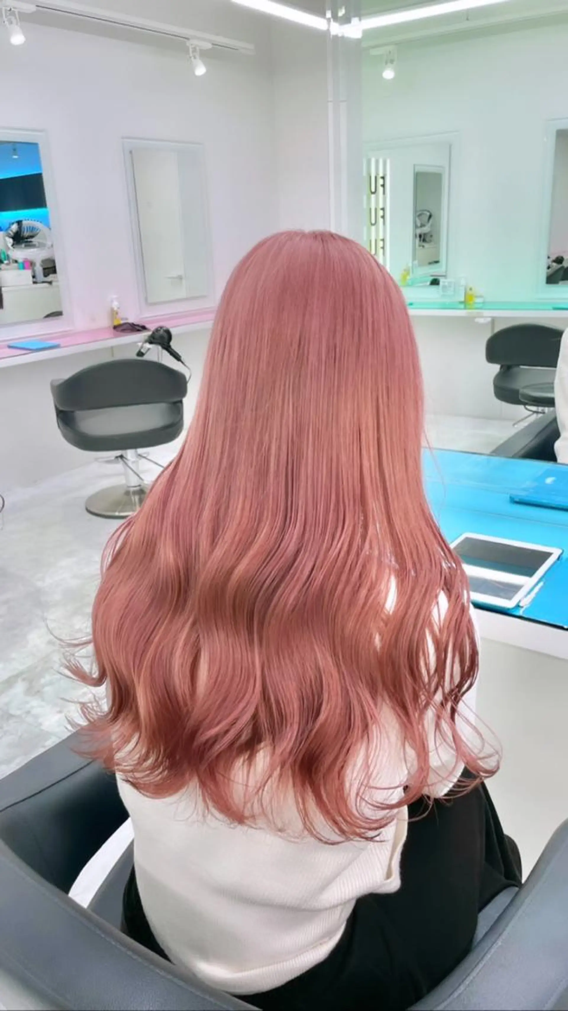 ロング カラー ガーリー♡女の子っぽ ヘア♡ピンクカラー♡のヘアスタイル