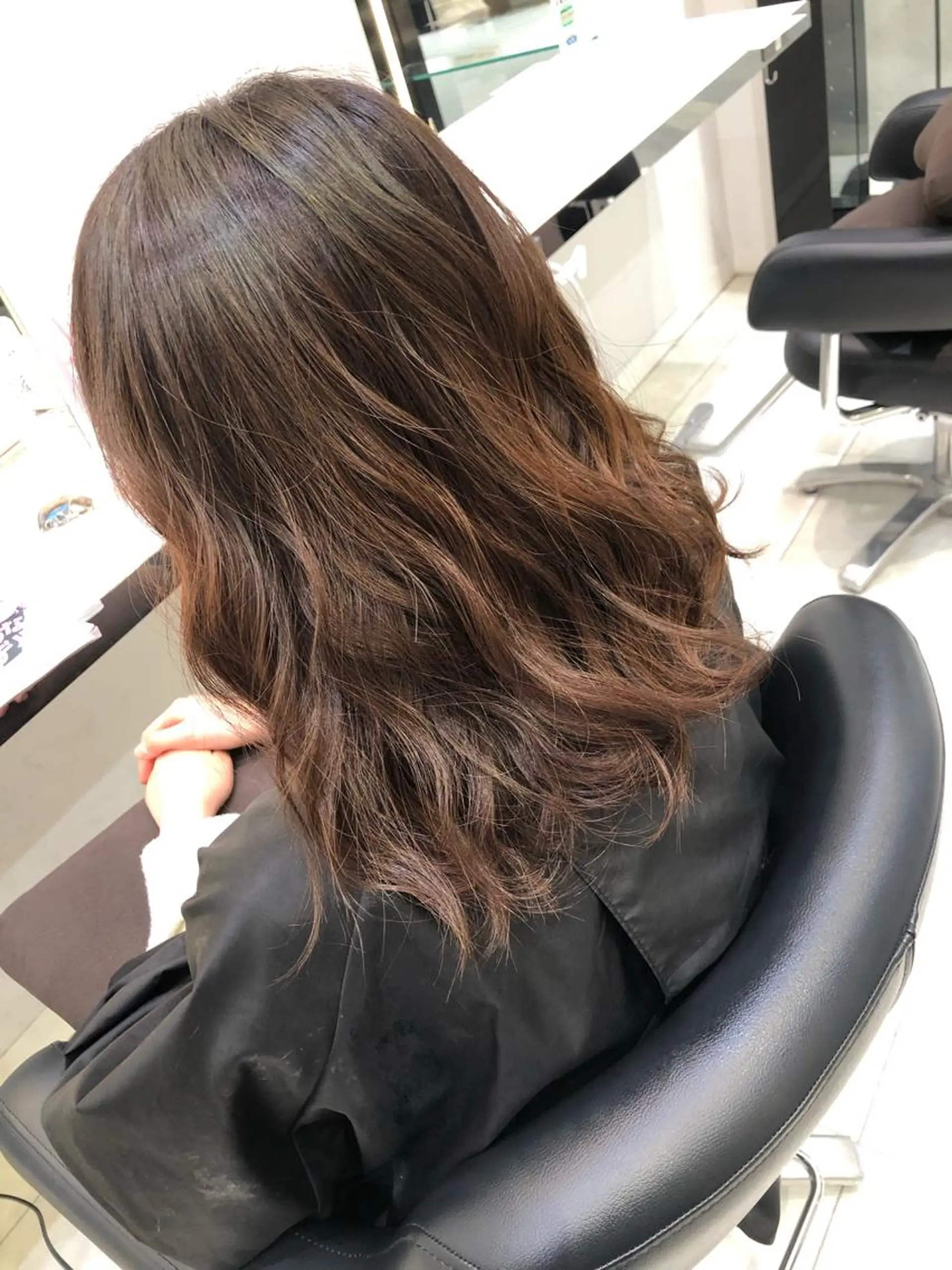 セミロング 岸 保奈美のヘアスタイル