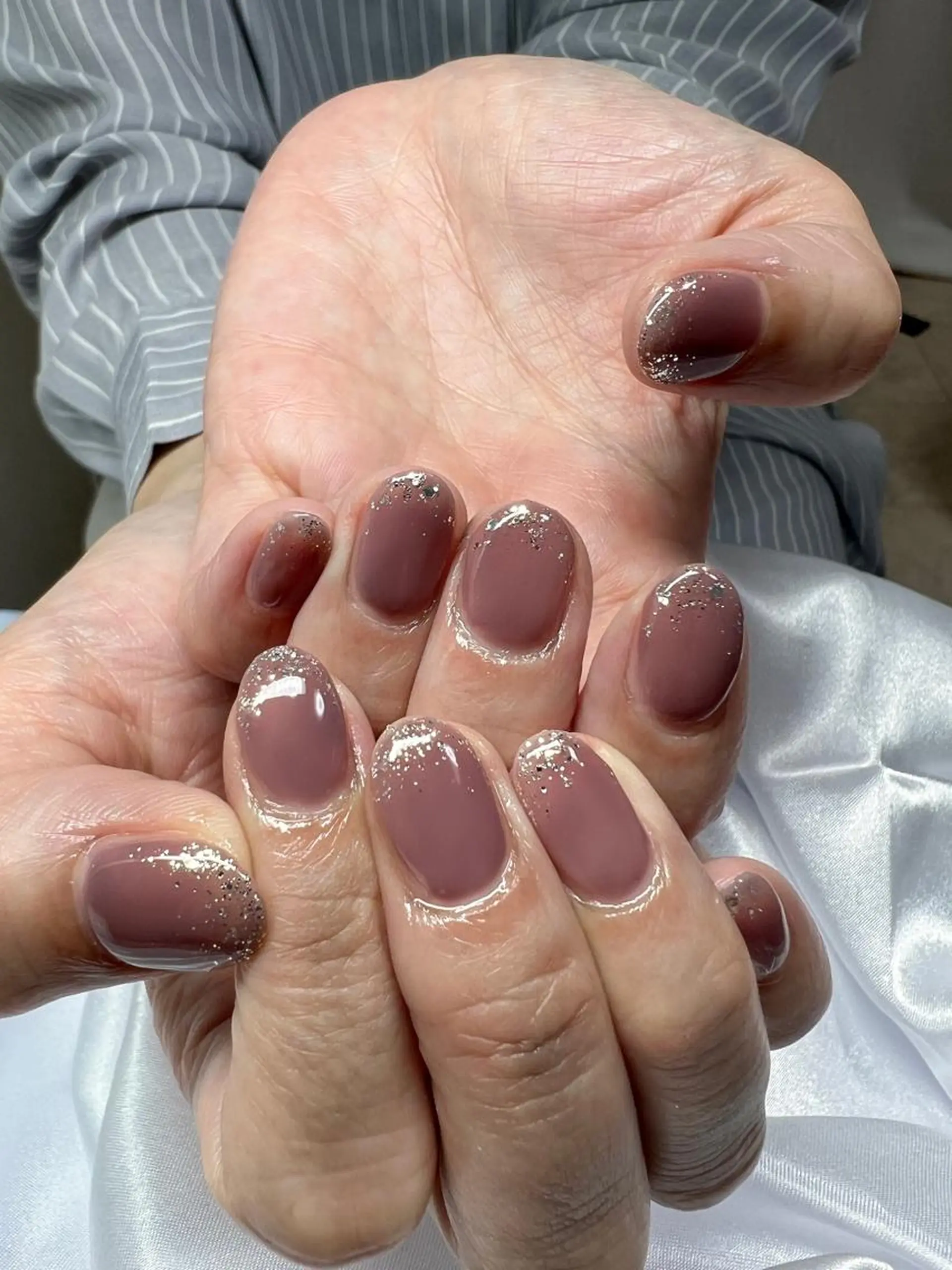 ネイル グラデーション ラメ(グリッター) ラメグラデーション lupo エステ.ネイルのエステ・リラクイメージ