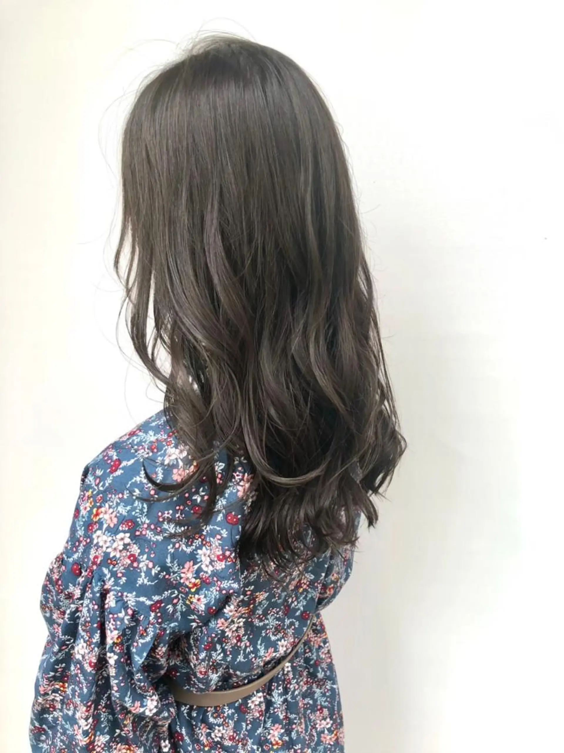 ロング ヘアカラー トリートメント 髪質改善×潤艶カラー ⭐️岡田崇彰のヘアスタイル