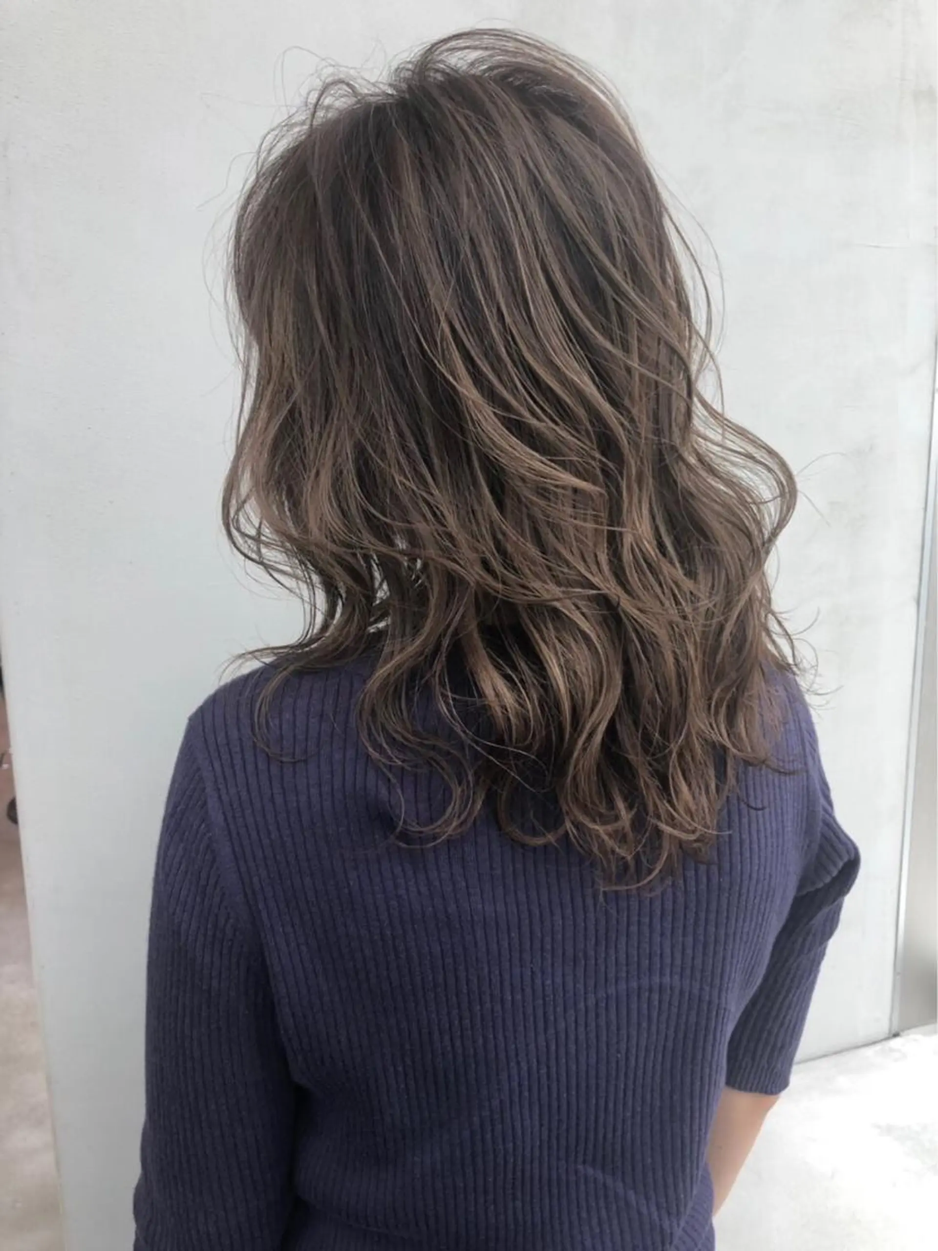 セミロング yui .のヘアスタイル