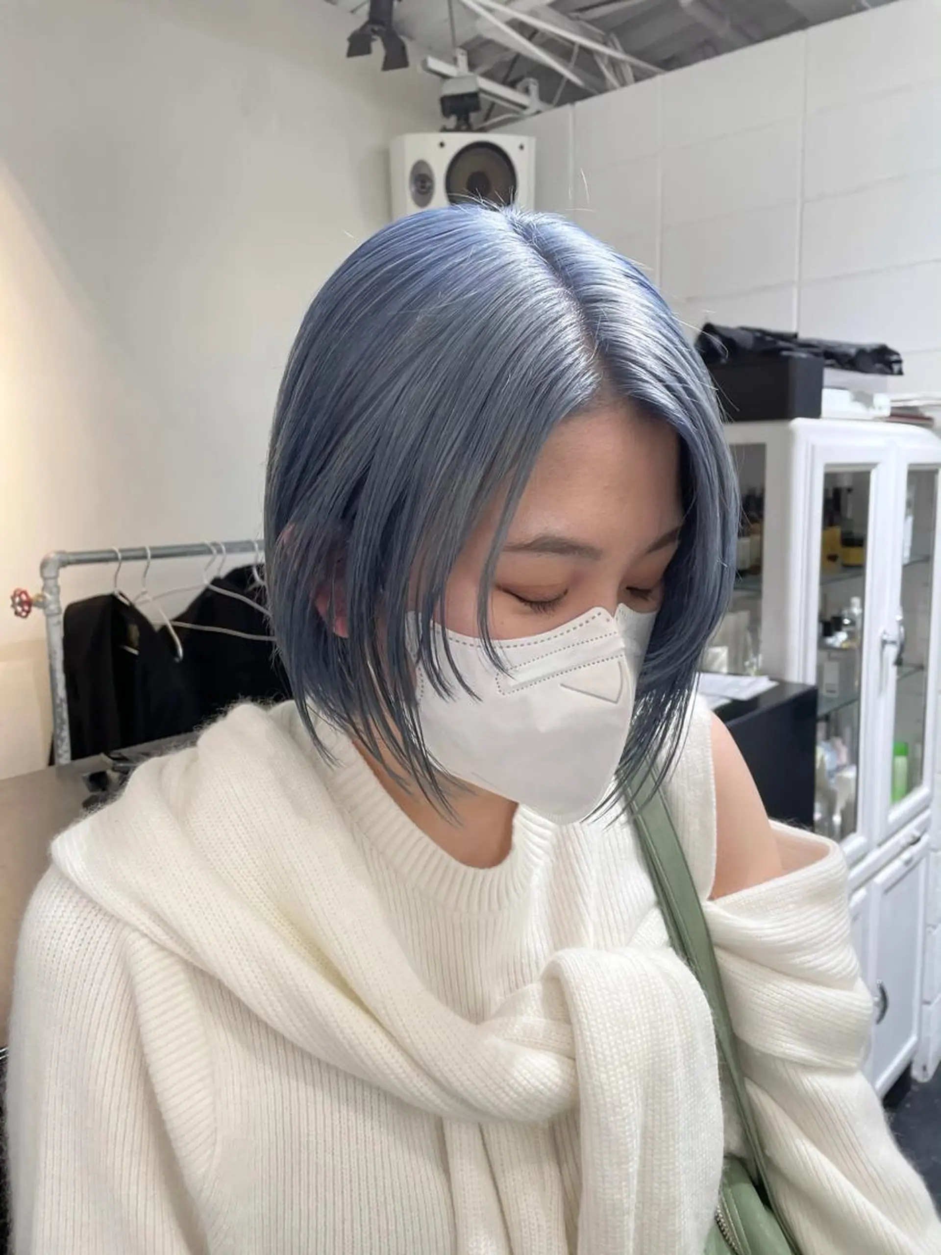 ミディアム カラー ヘアアレンジ ブリーチ ブルーカラー カット ヘアカラー トリートメント 艶ハイトーン/ヘア アレンジAYAKAのヘアスタイル