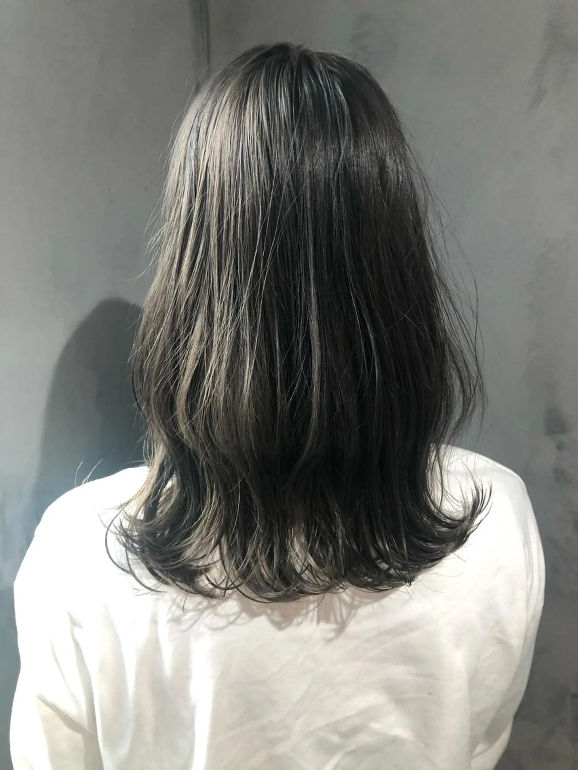 セミロング アッシュ カット ヘアカラー トリートメント レイヤー/髪質改善/ ブリーチ/コタケのヘアスタイル