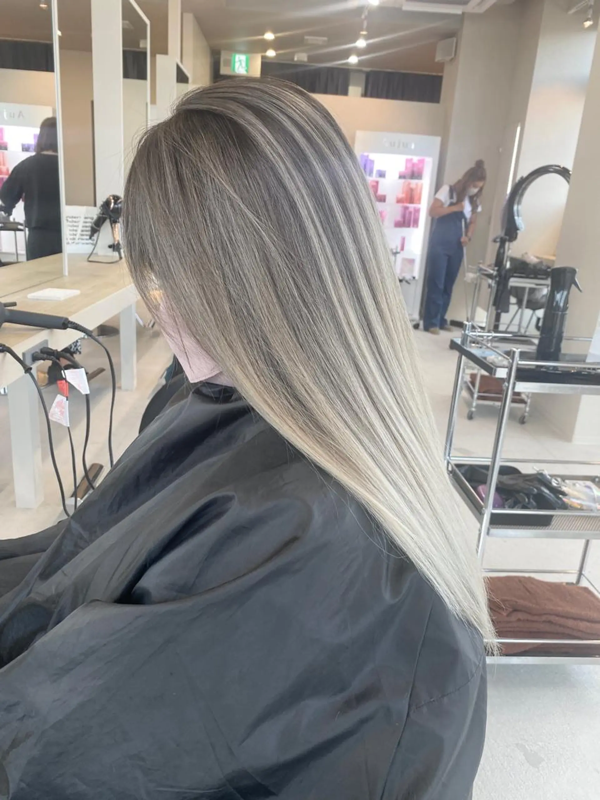 ロング カラー ヘアアレンジ ネイル マツエク・マツパ アイブロウ ヘアカラー トリートメント 井上 一平のヘアスタイル