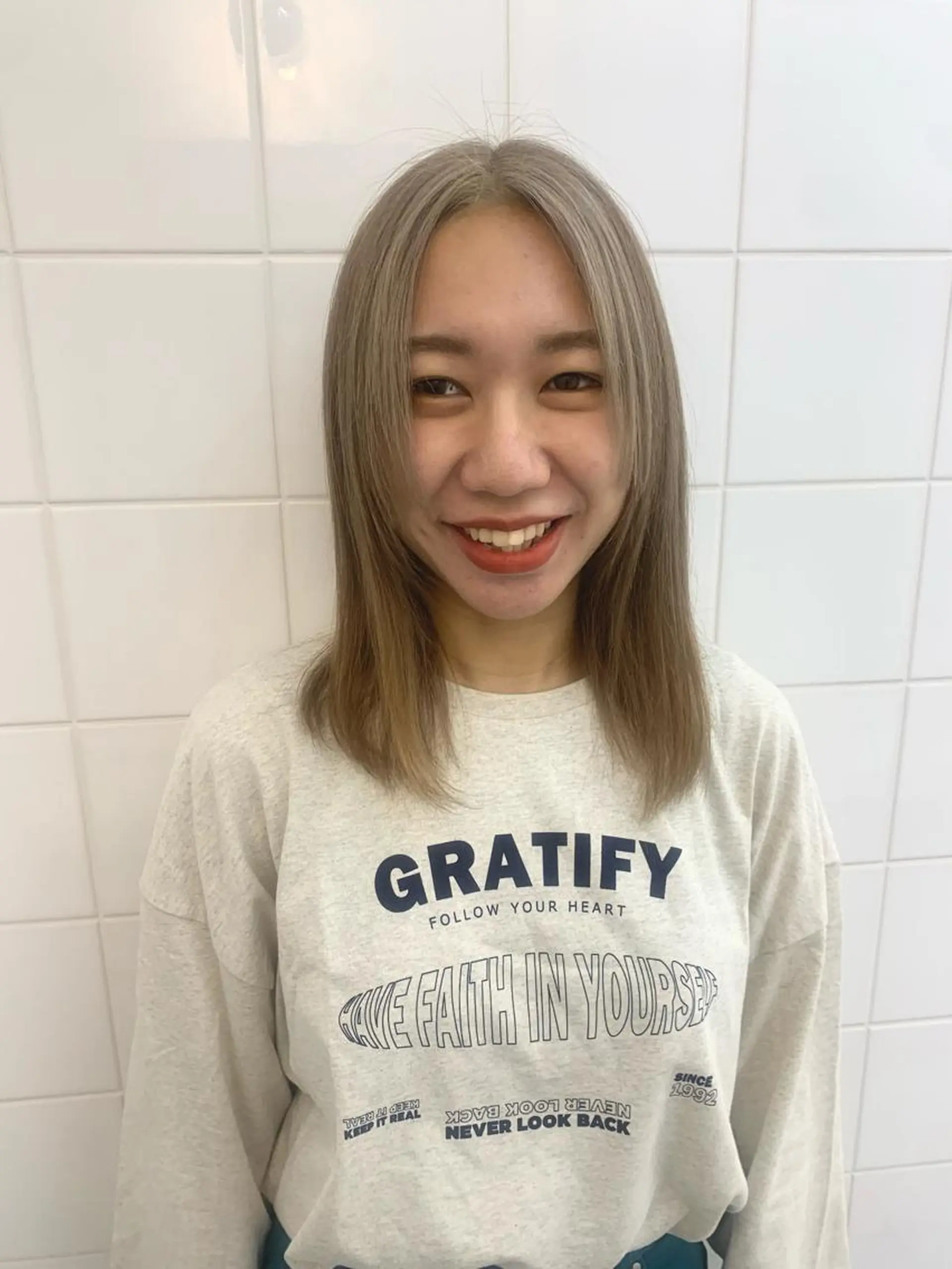 ミディアム カラー ヘアアレンジ 🧨ブリーチー×ボブ レイヤー💎じゅえるのヘアスタイル