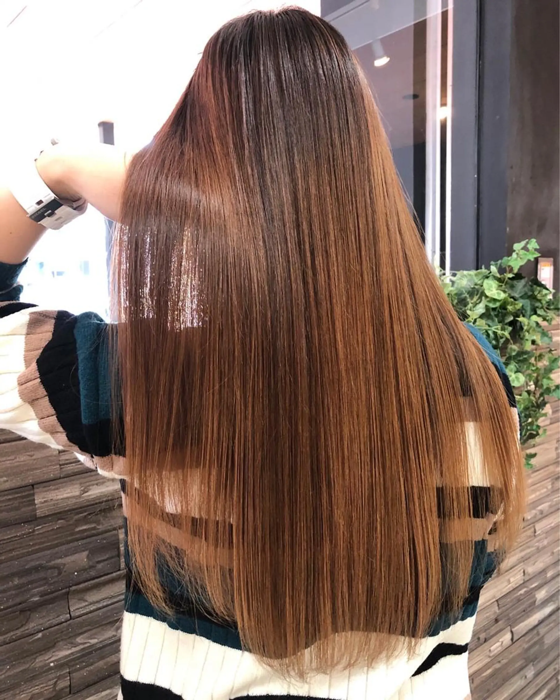 ロング TAKU 美容師のヘアスタイル
