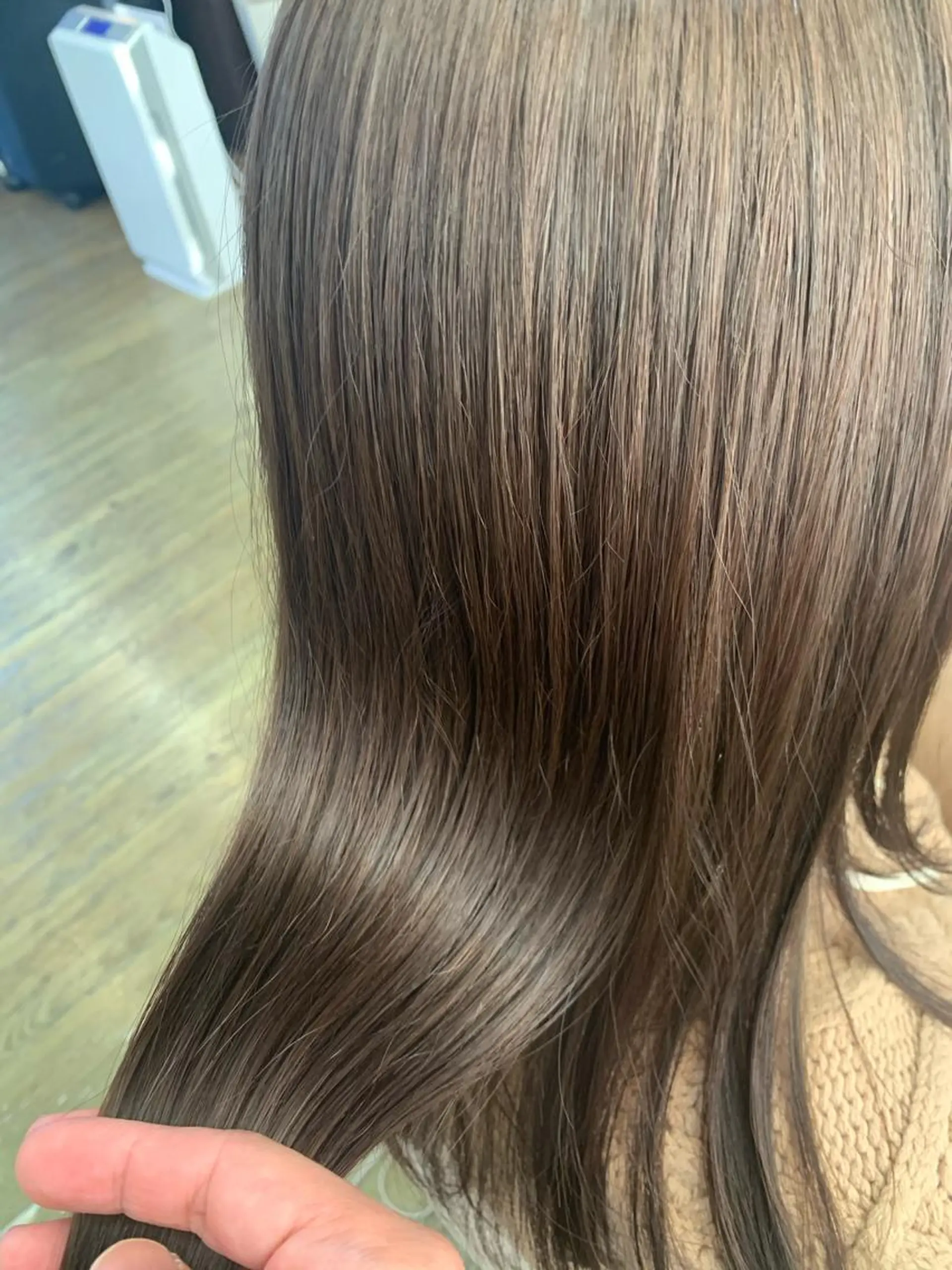 ミディアム カラー ブリーチ ブリーチなしカラー オリーブカラー カット ヘアカラー 佐藤 瑚碧のヘアスタイル