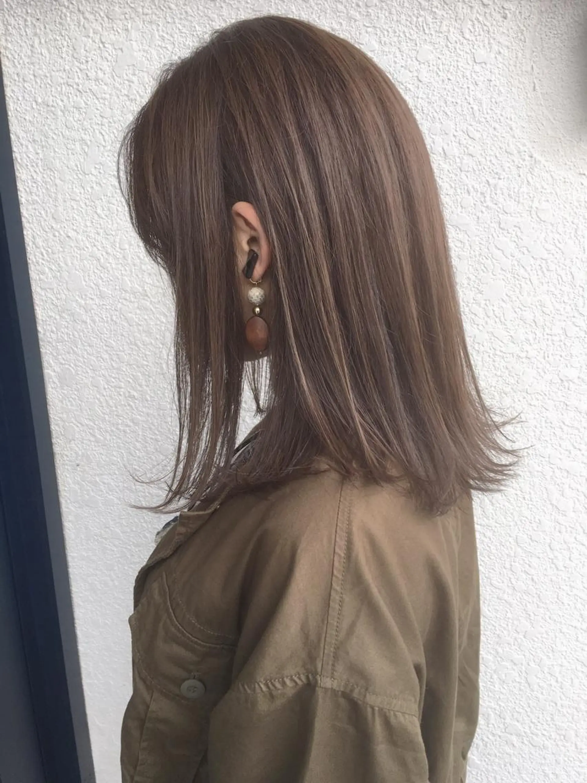 ミディアム ボブ ハイライト 外ハネヘア Beauty Salon  peige所属・peige 斉藤✨大人ヘアー✨のヘアスタイル