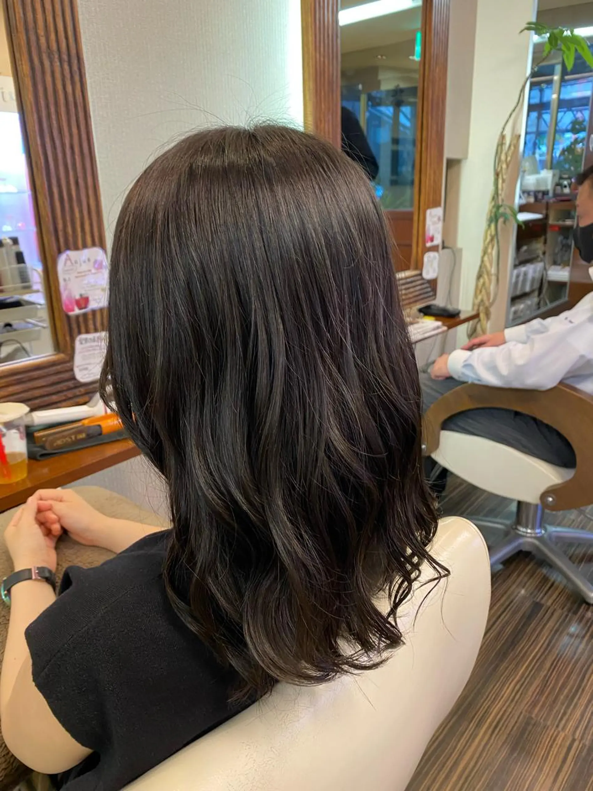 ミディアム カラー ヘアアレンジ カット ヘアカラー トリートメント 加藤 瑠美のヘアスタイル