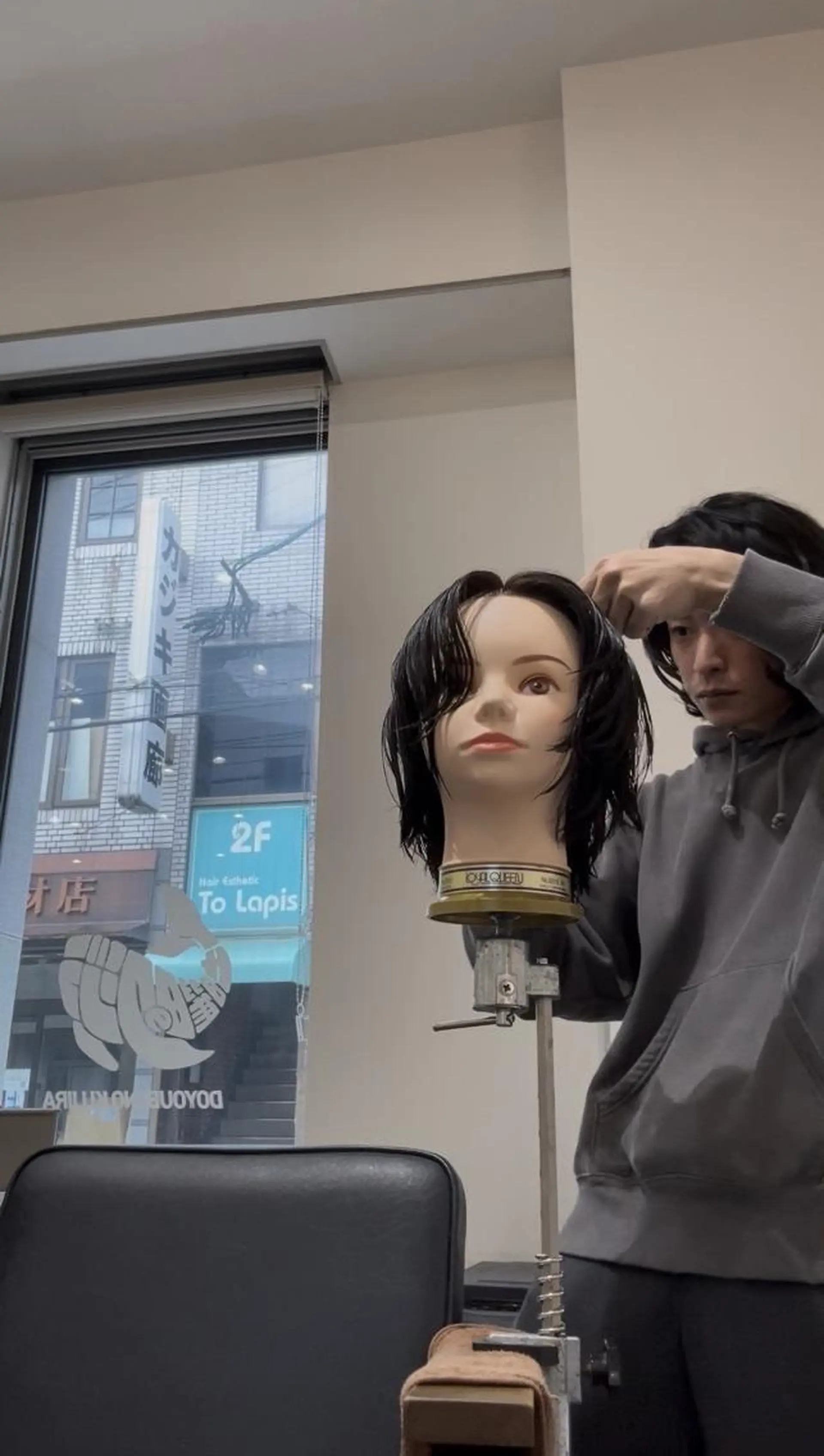 土曜日のクジラ/ ヒロキのヘアスタイル