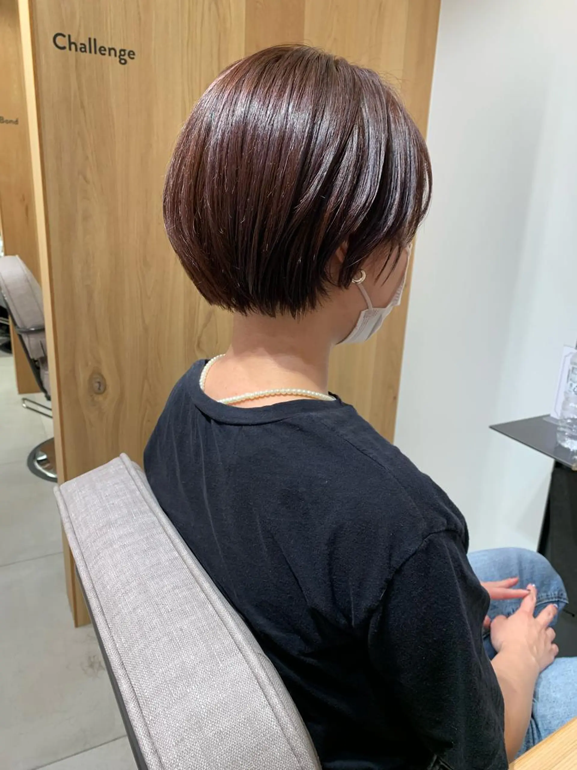 ショート カラー カット ヘアカラー SAKINO． ベージュカラーのヘアスタイル