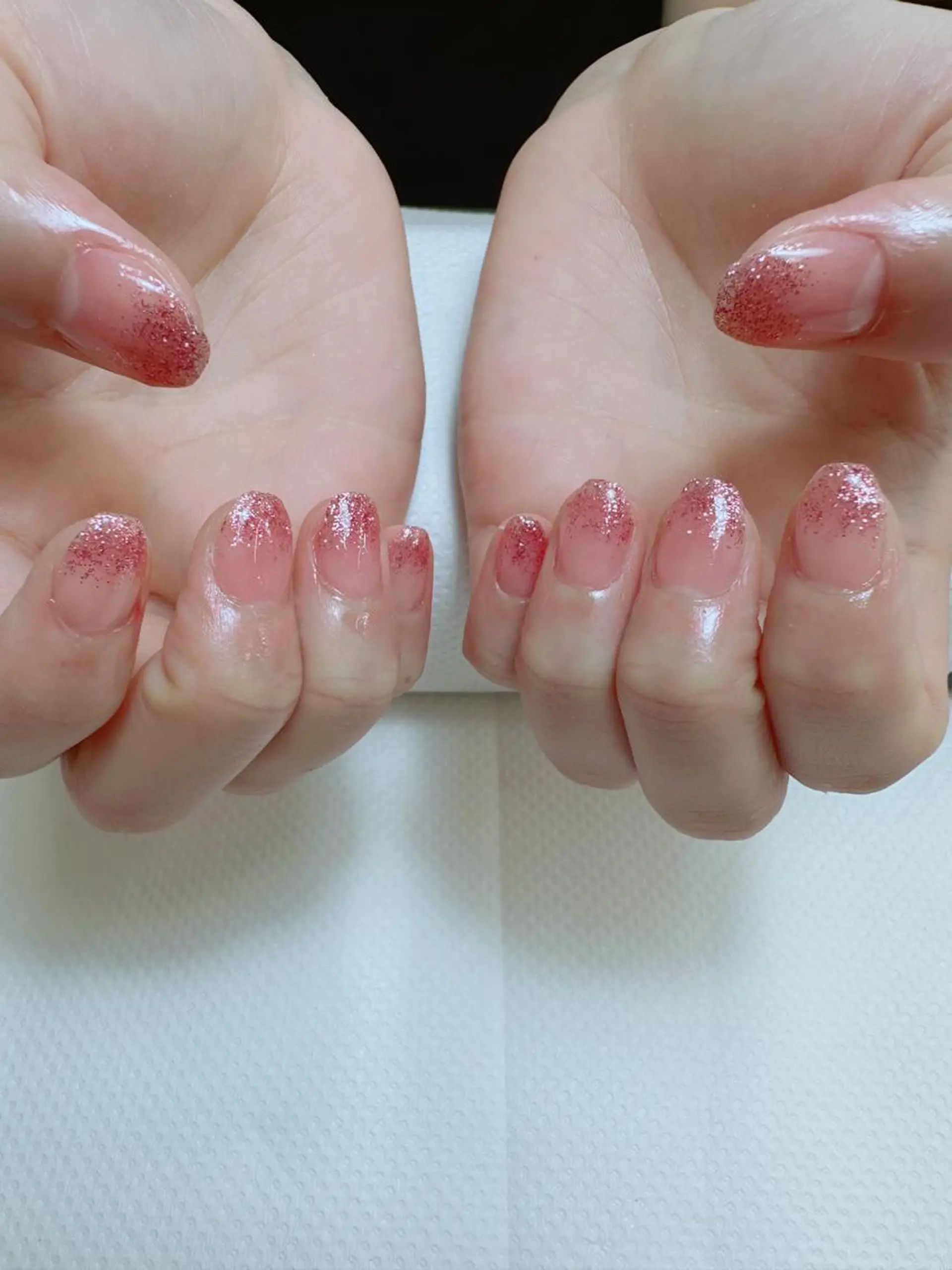 ネイル ラメ(グリッター) ピンク ハンドネイル 🎠きしもと あずさ⛱のネイルデザイン