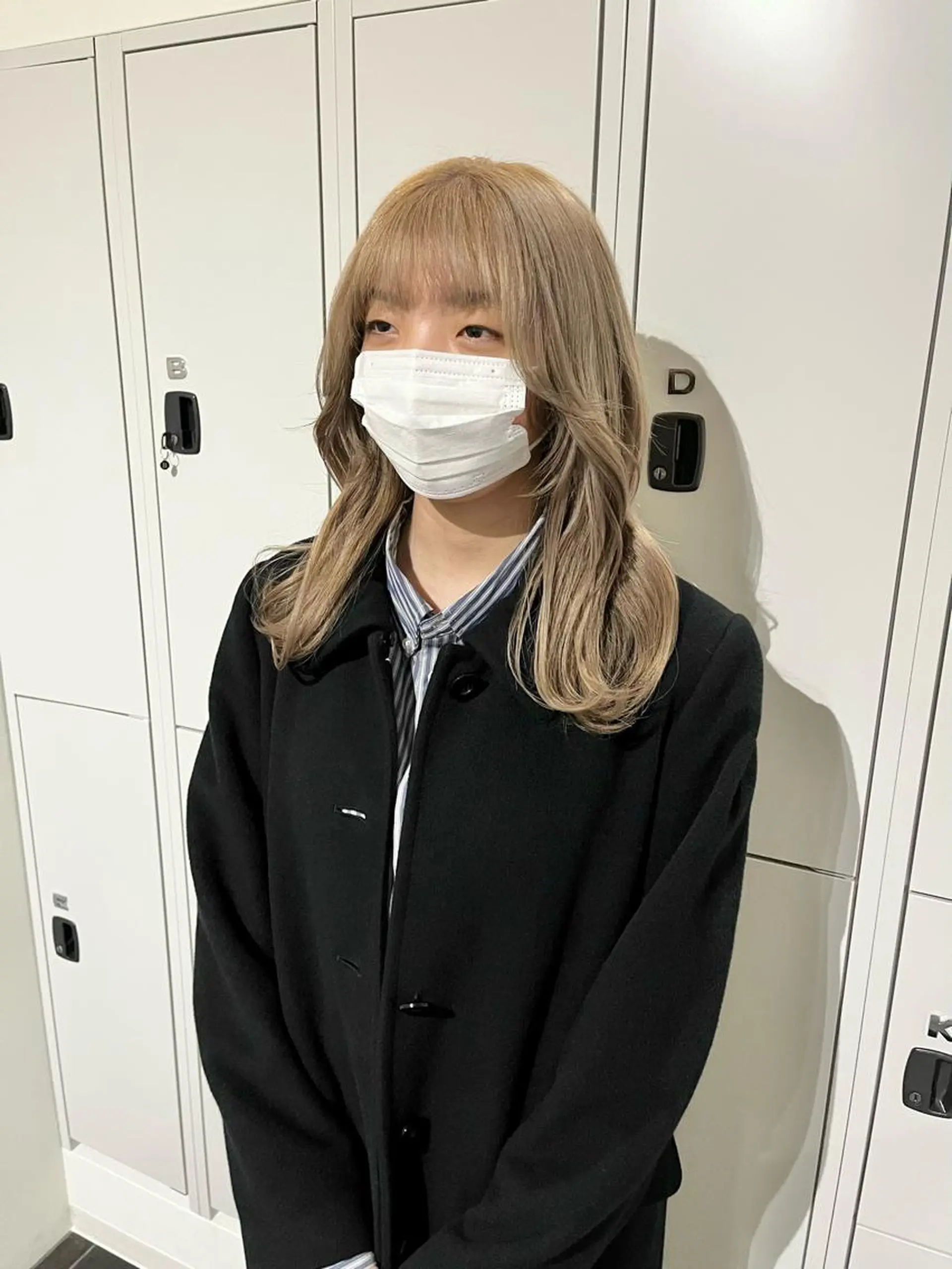 セミロング カラー ベージュカラー ブリーチ ブロンド ケアブリーチ 透明感カラー カット ヘアカラー ショート/パーマ/ カラー/FUKOのヘアスタイル