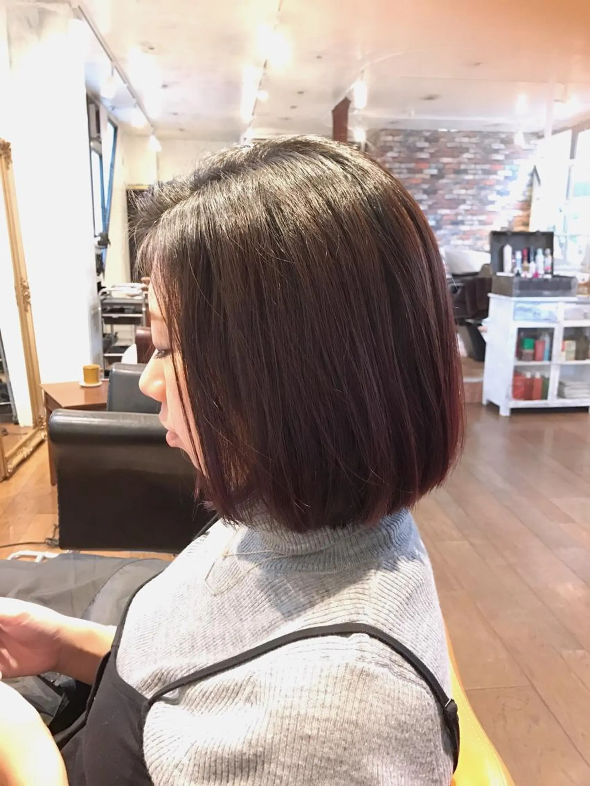 ショート カラー パーマ バイオレットカラー ストレートパーマ マエダ　カズエ🫶 coronahairのヘアスタイル