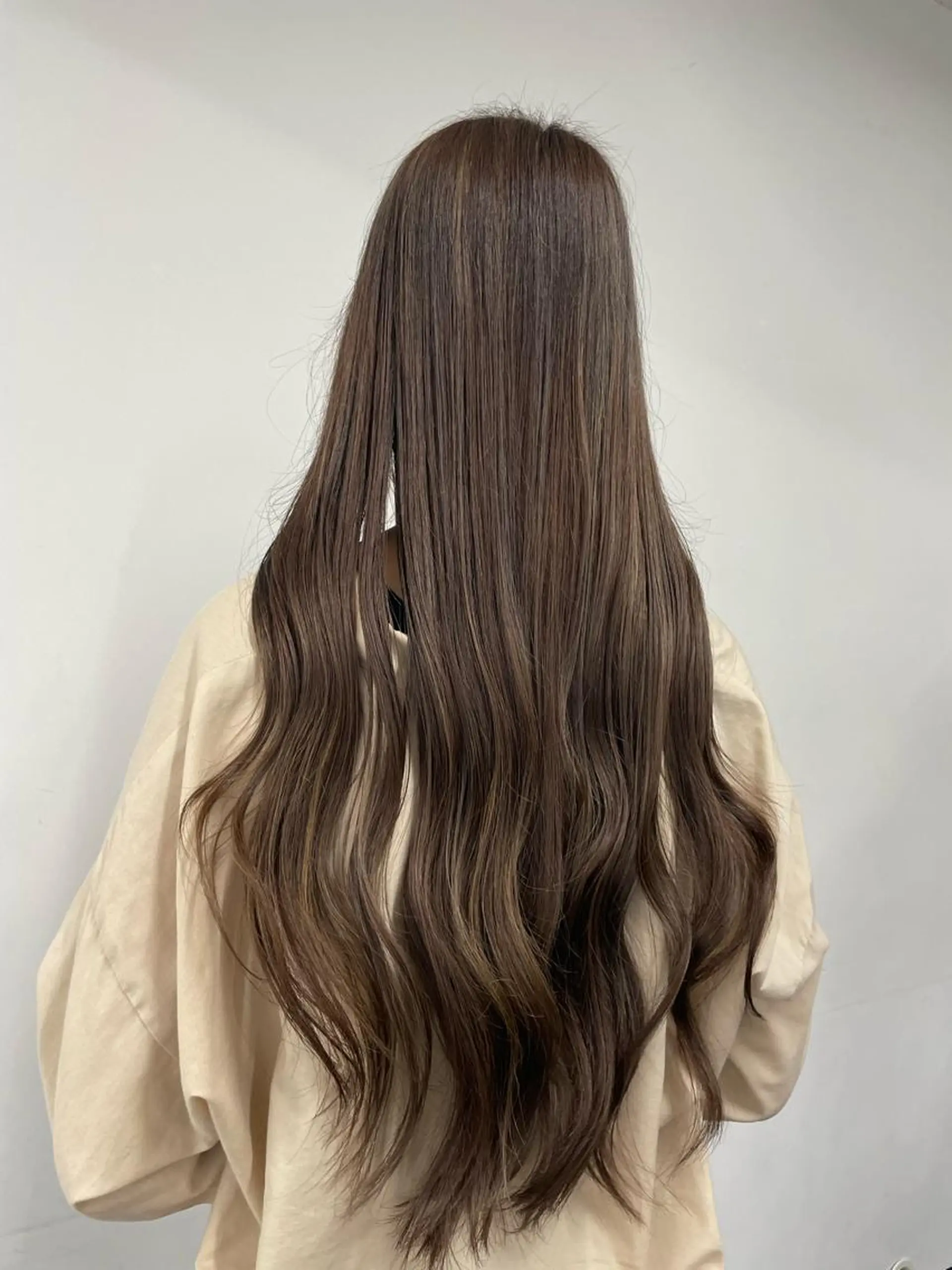 ロング カラー アッシュ ベージュカラー 荒木 友那のヘアスタイル