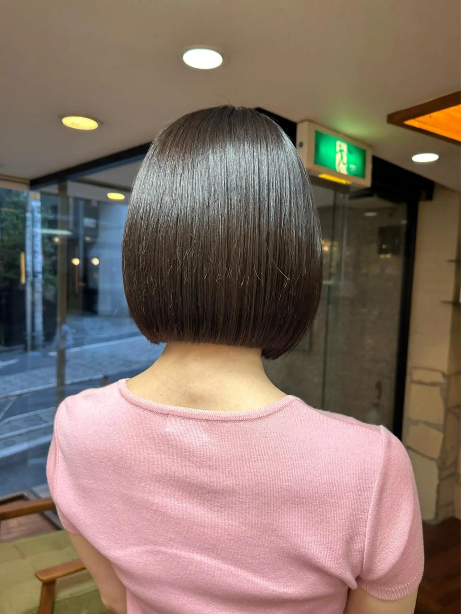 ショート カラー ブリーチ グレージュ ブリーチなしカラー 矢野 晃平のヘアスタイル