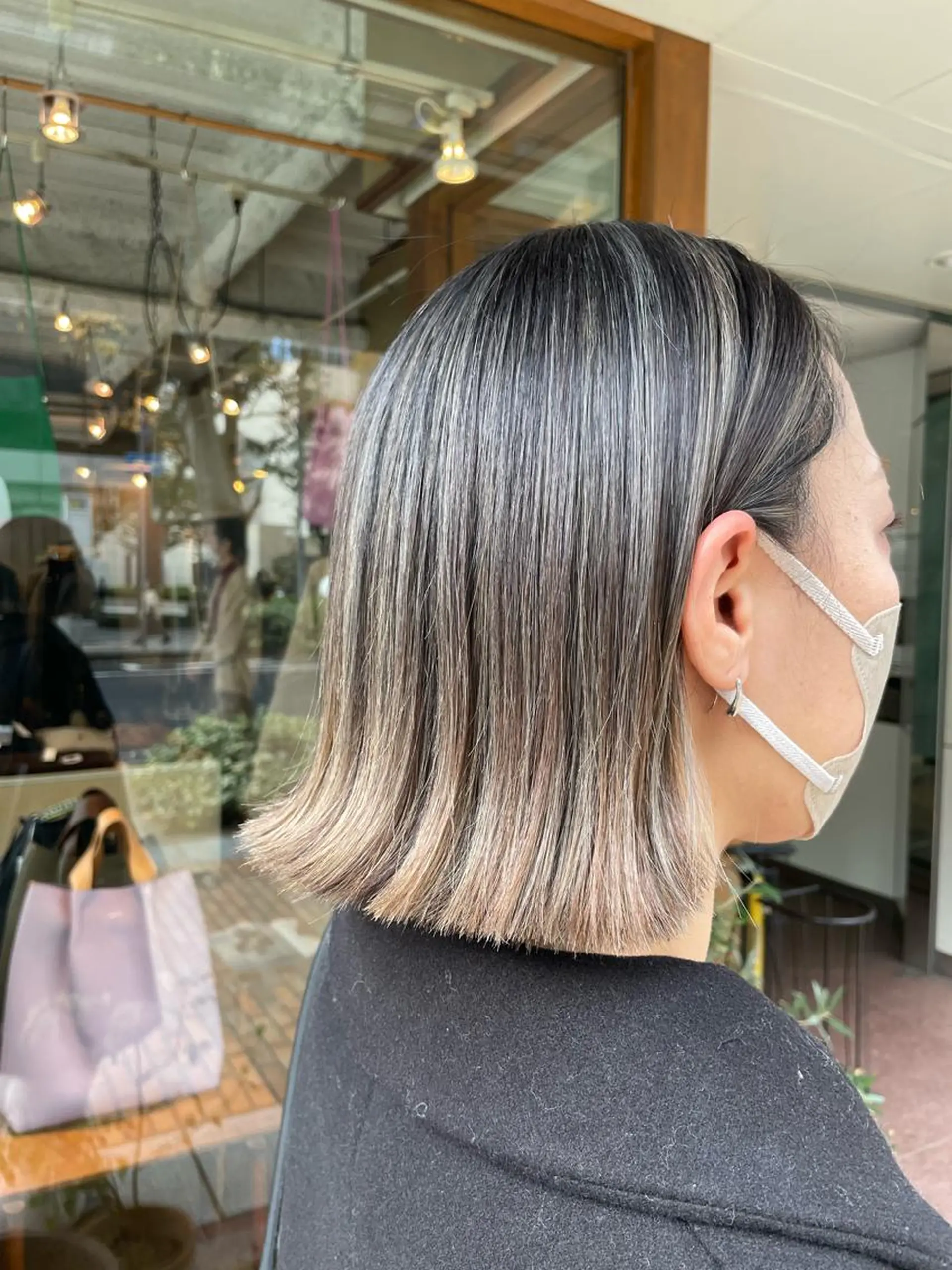 ミディアム ハイライト カット ヘアカラー トリートメント VERONIQUE所属・山本 雅由のヘアスタイル