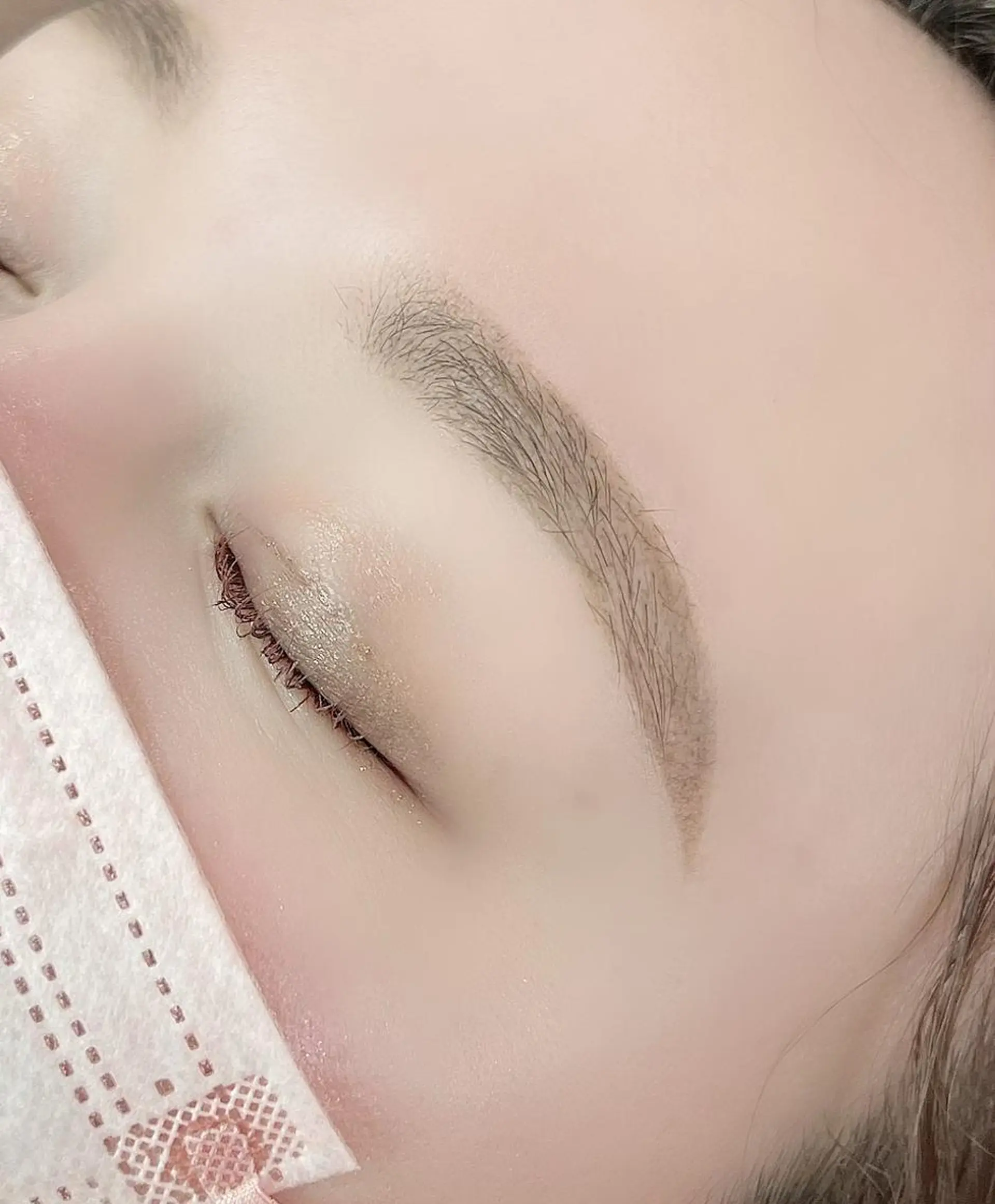 アイブロウ 眉毛ワックス脱毛 EYELA大宮西口店 HIGUCHIのマツエク・マツパデザイン