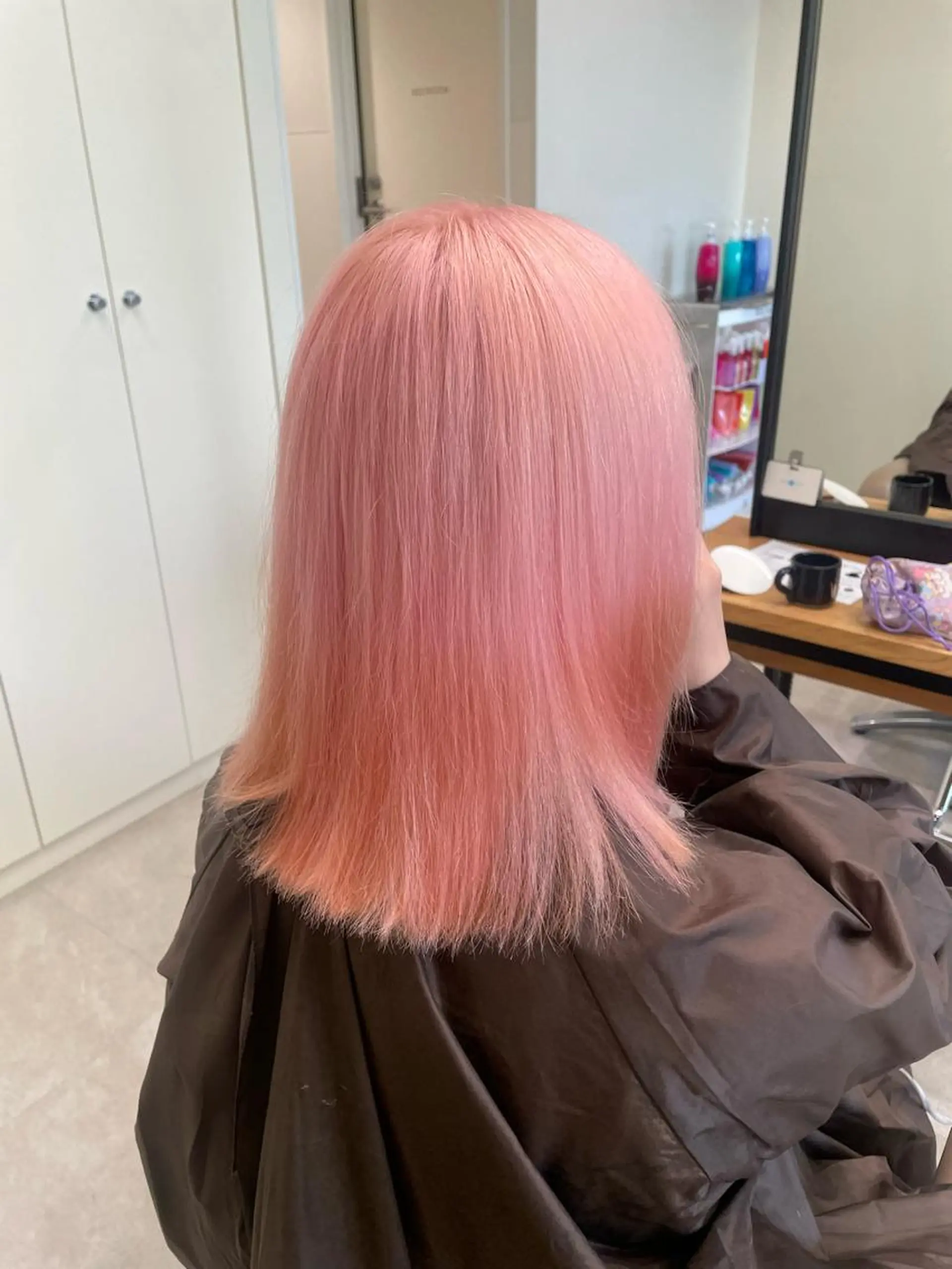 ミディアム カラー ブリーチ ボブ/インナーカラー /眉毛/Miyuのヘアスタイル