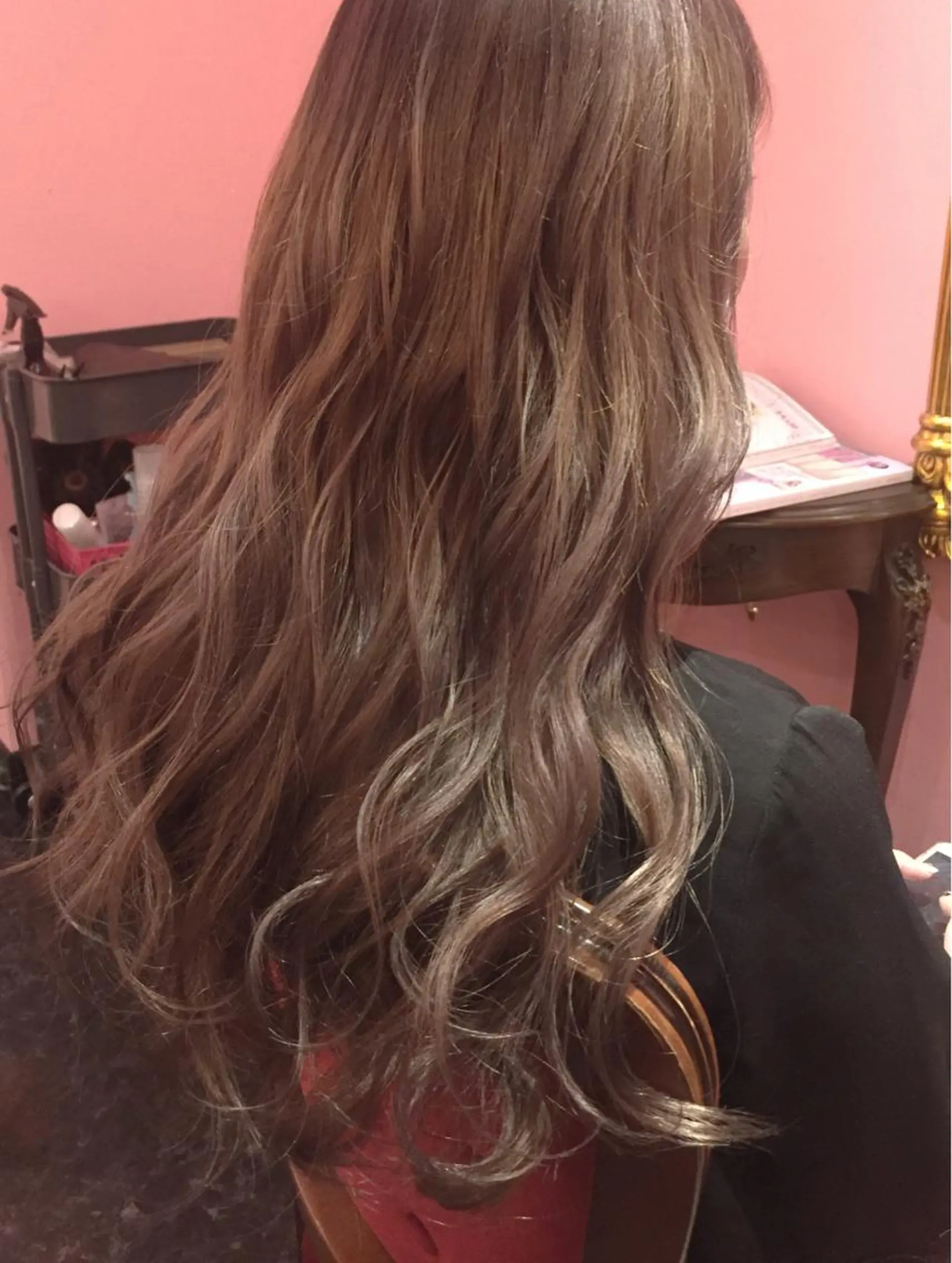 セミロング カラー グレージュ 櫻井 愛弓のヘアスタイル