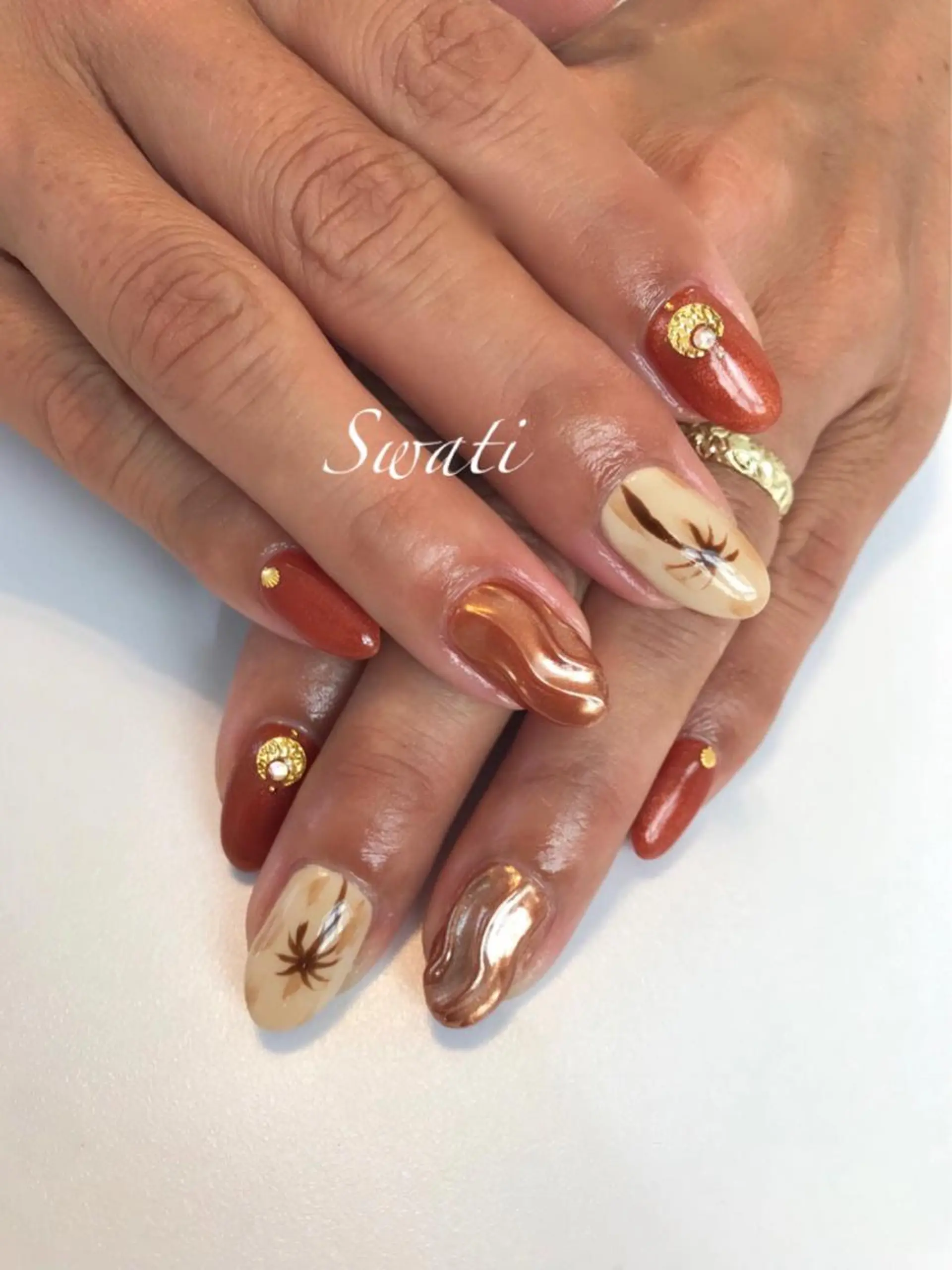 ネイル アートネイル ミラーネイル オフィスネイル シンプルネイル yuko （ネイリスト）のネイルデザイン