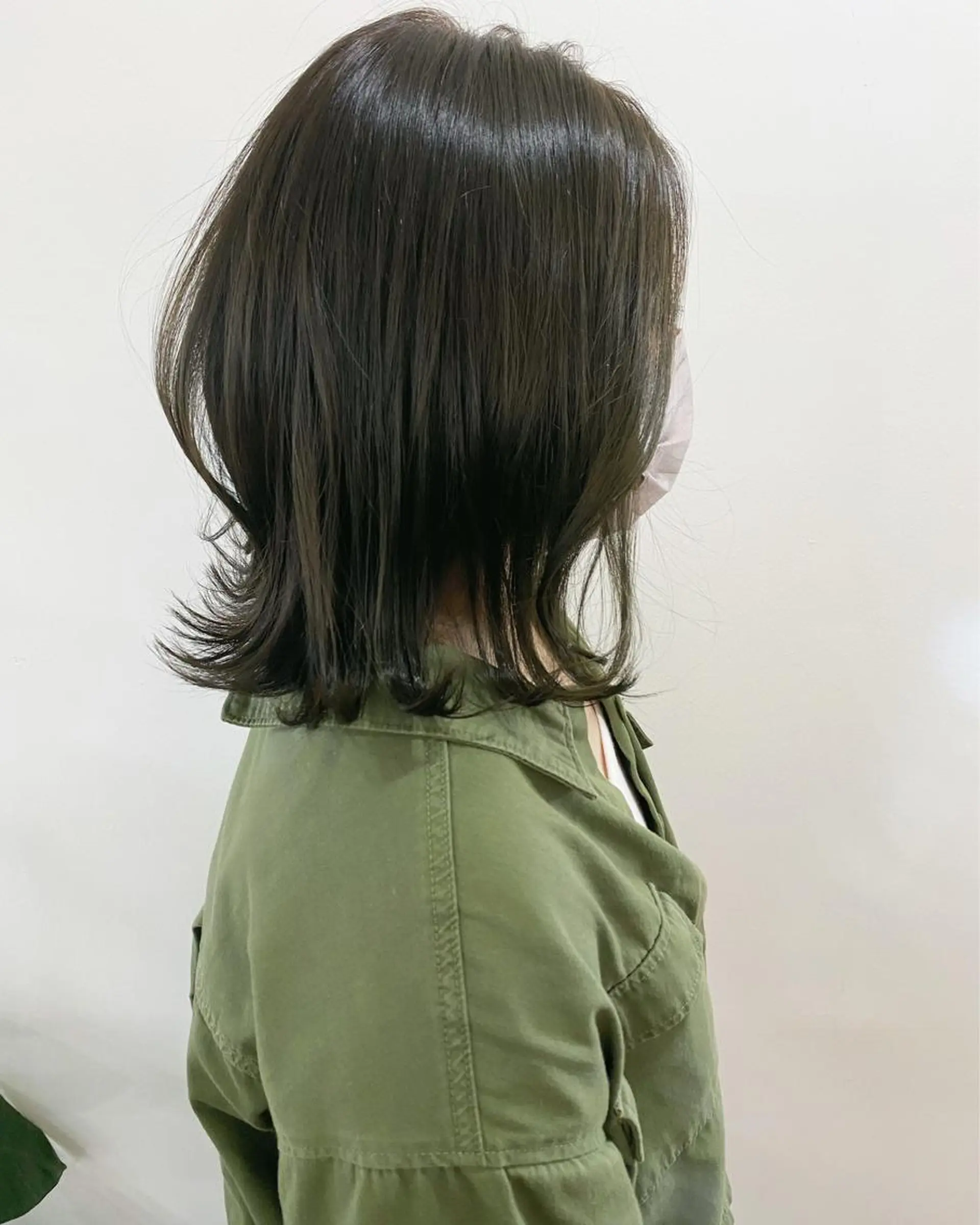 ミディアム カラー グレージュ カーキグレージュ フラム所属・WATANABE MISAKIのヘアスタイル