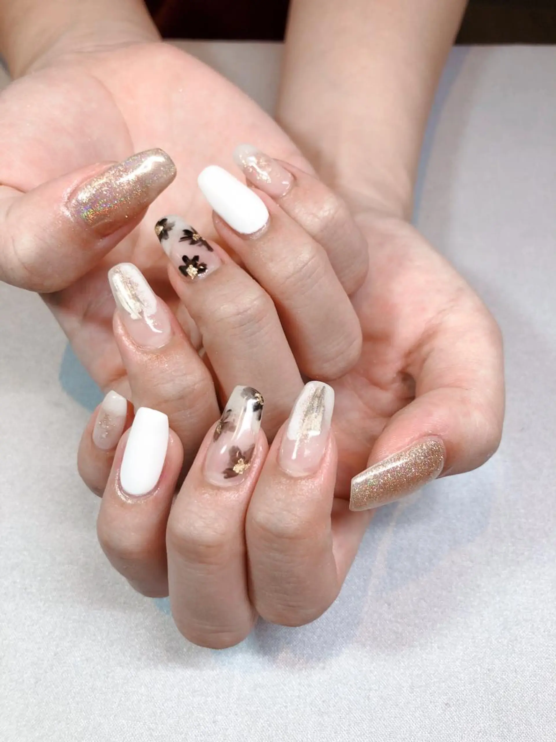 ネイル iiloo aromaworksのネイルデザイン