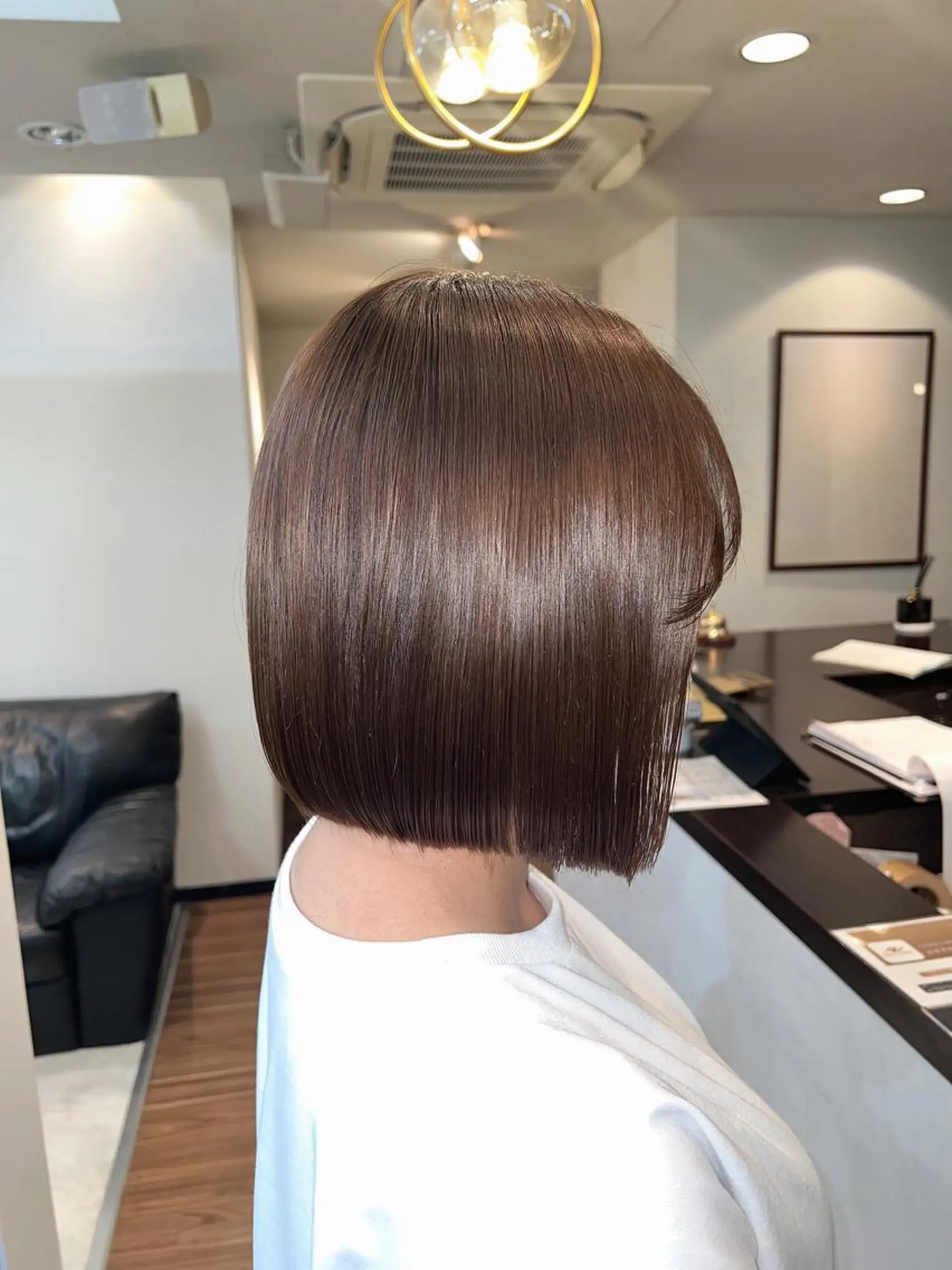 ショート 色ムラ修正の神様 新宿ハイトーンかすみのヘアスタイル